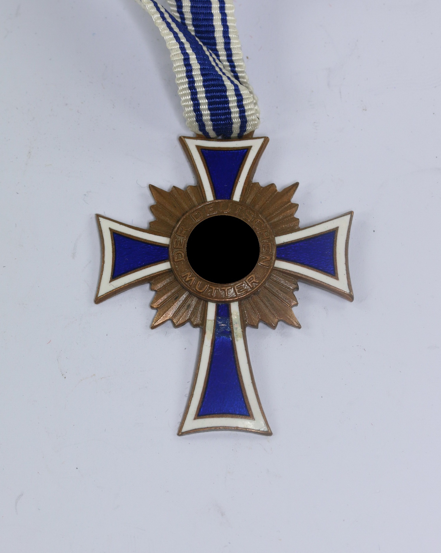 mutterkreuz_in_bronze_1__34 Mutterkreuz in Bronze – Bild 1