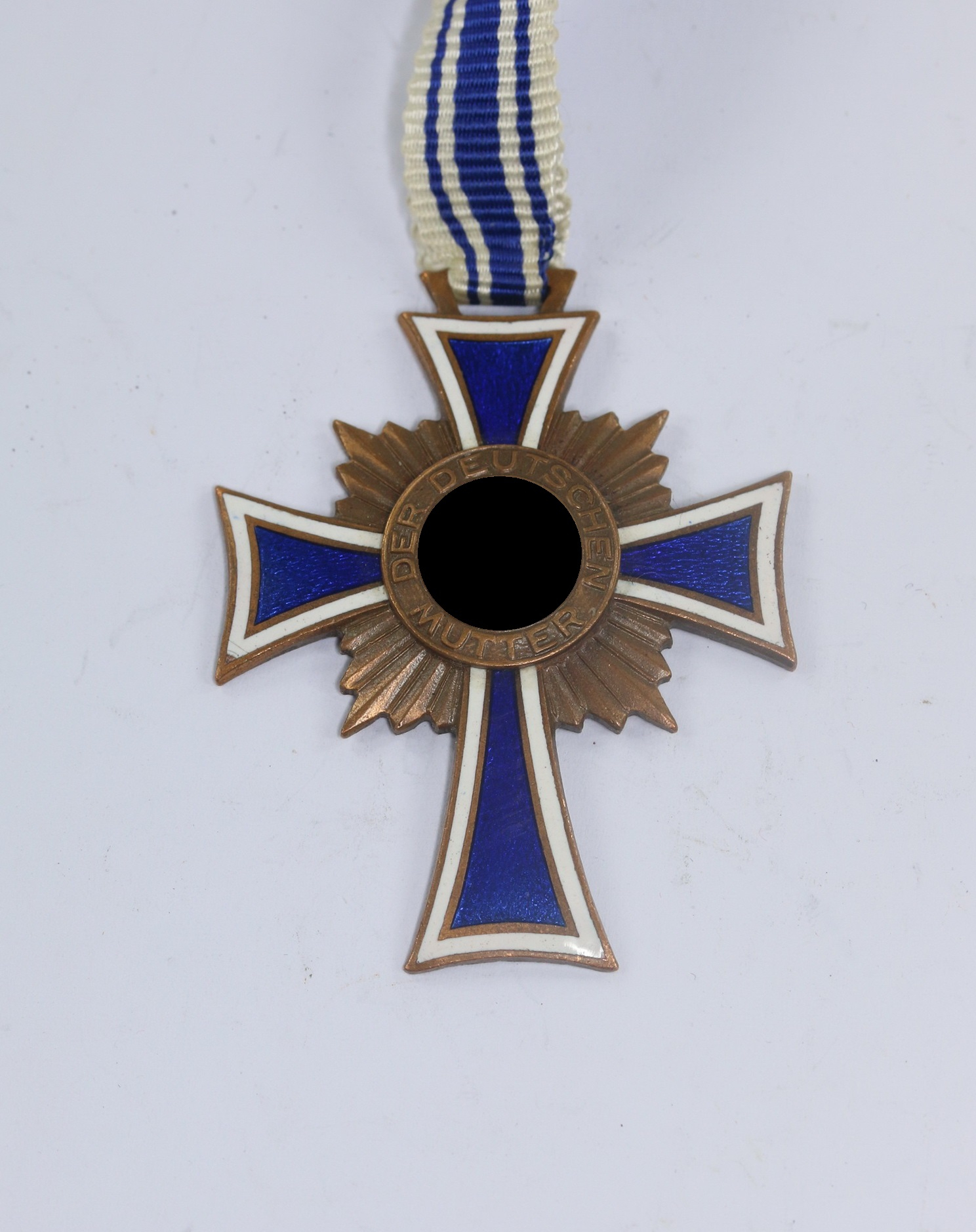 mutterkreuz_in_bronze_1__36 Mutterkreuz in Bronze – Bild 1