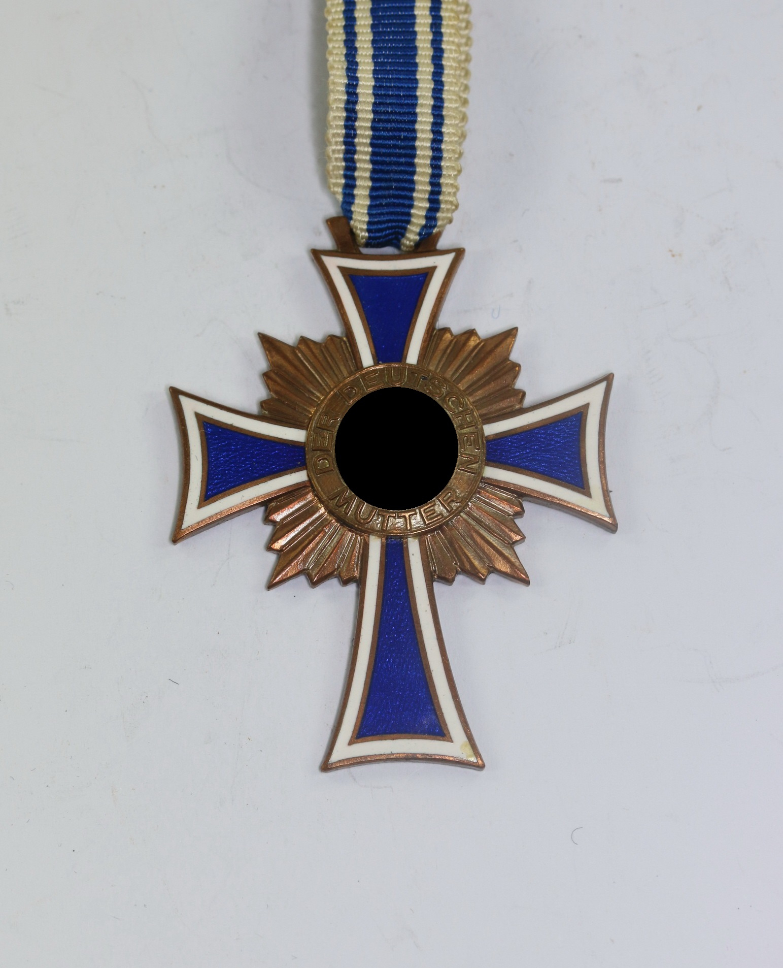 mutterkreuz_in_bronze_1__38 Mutterkreuz in Bronze – Bild 1