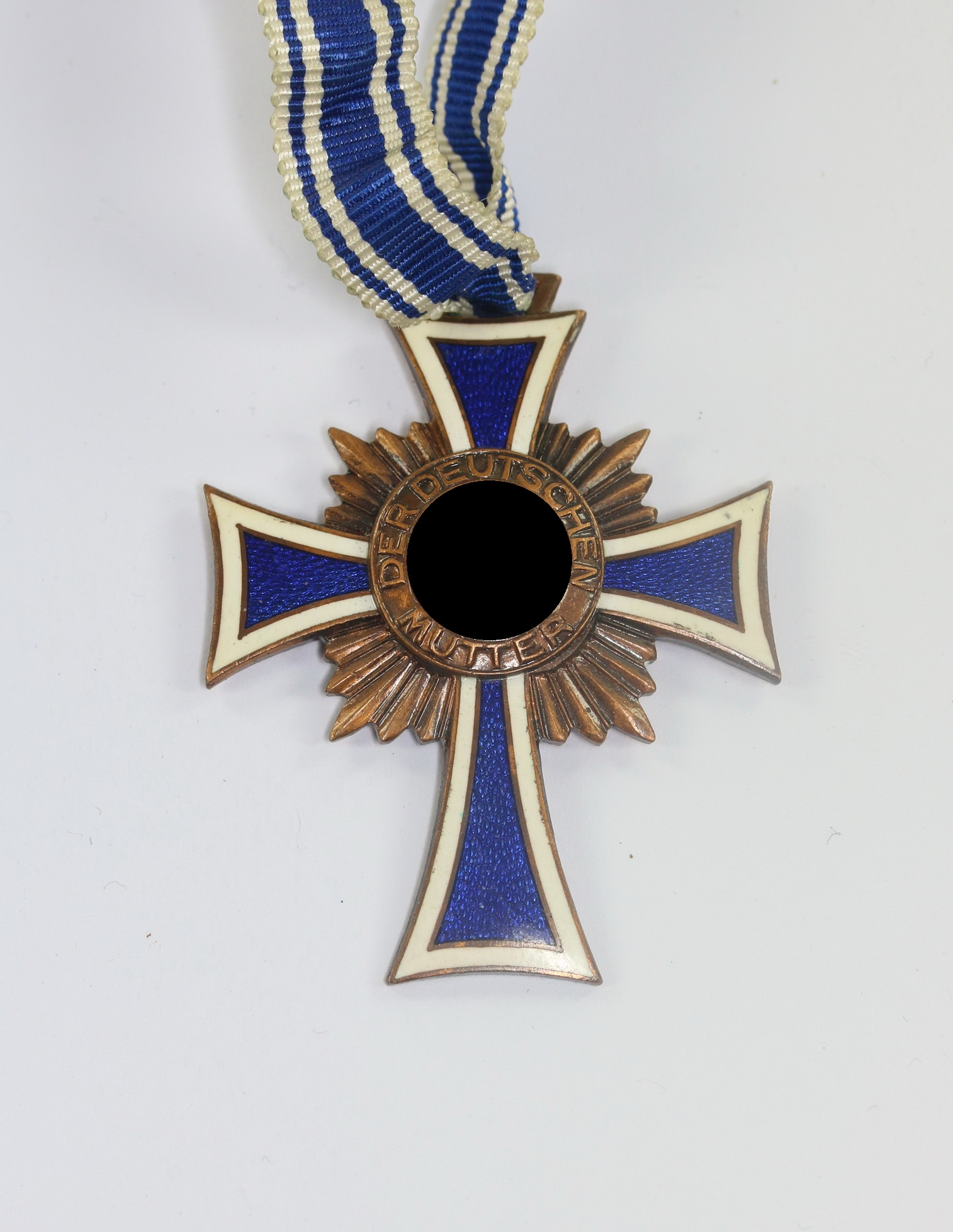 mutterkreuz_in_bronze_1__40 Mutterkreuz in Bronze – Bild 1