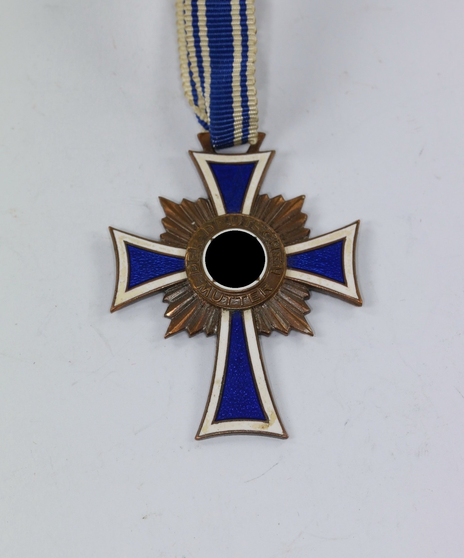 mutterkreuz_in_bronze_der_deutschen_mutter_1__1_15 Mutterkreuz in Bronze, Der Deutschen Mutter – Bild 1