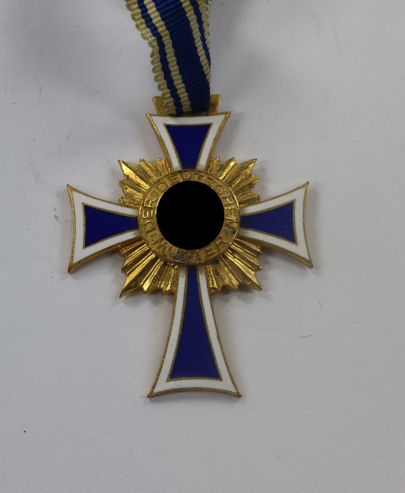 mutterkreuz_in_gold_der_deutschen_mutter_1__10 Mutterkreuz in Gold, Der Deutschen Mutter – Bild 1