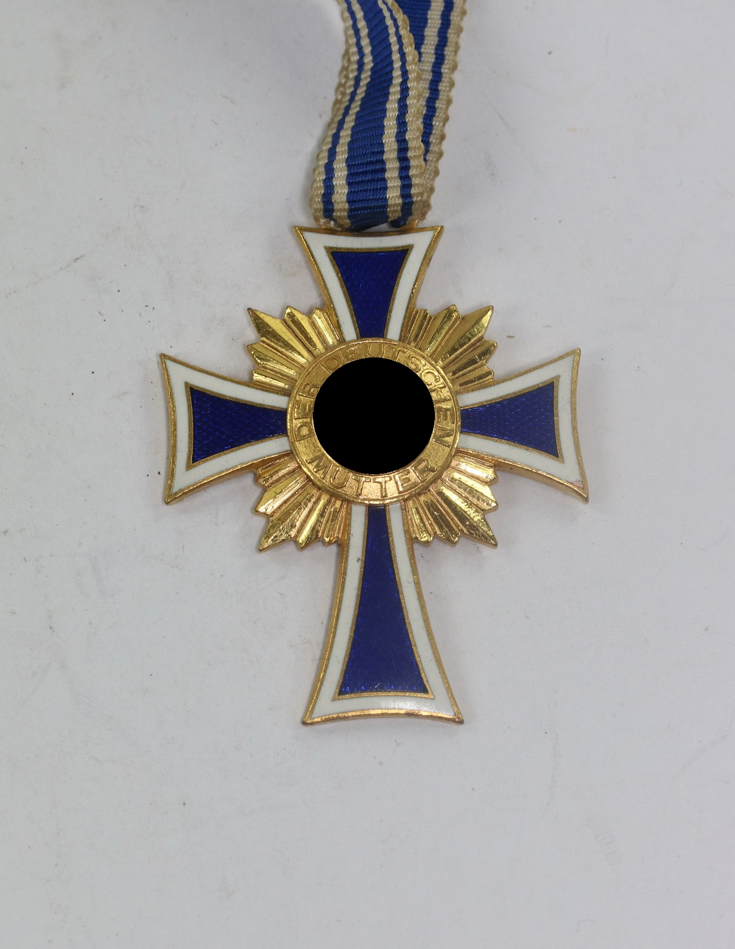 mutterkreuz_in_gold_der_deutschen_mutter_1__26 Mutterkreuz in Gold, Der Deutschen Mutter – Bild 1