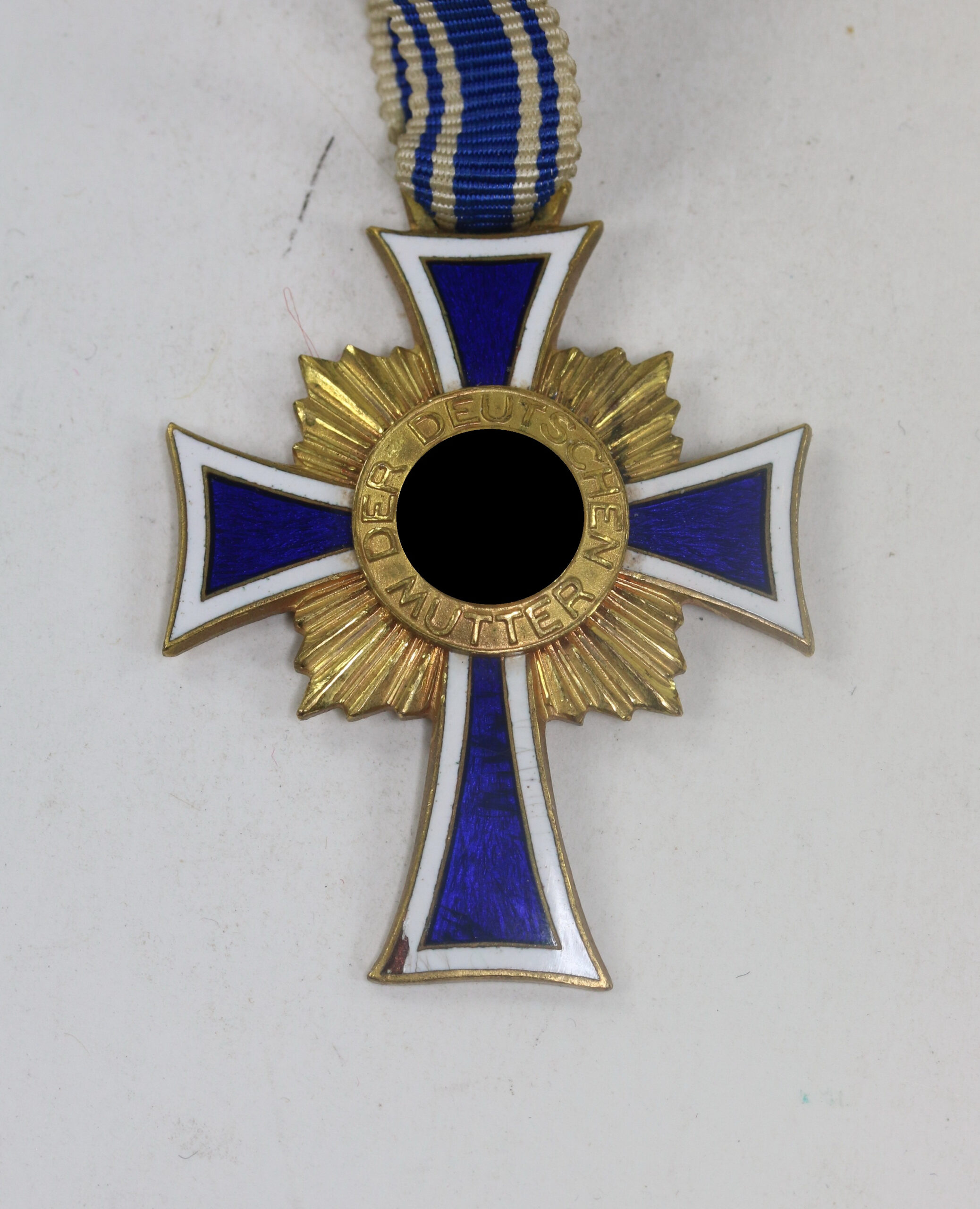 mutterkreuz_in_gold_ehrenkreuz_der_deutschen_mutter_1__5 Mutterkreuz in Gold, Ehrenkreuz der Deutschen Mutter – Bild 1