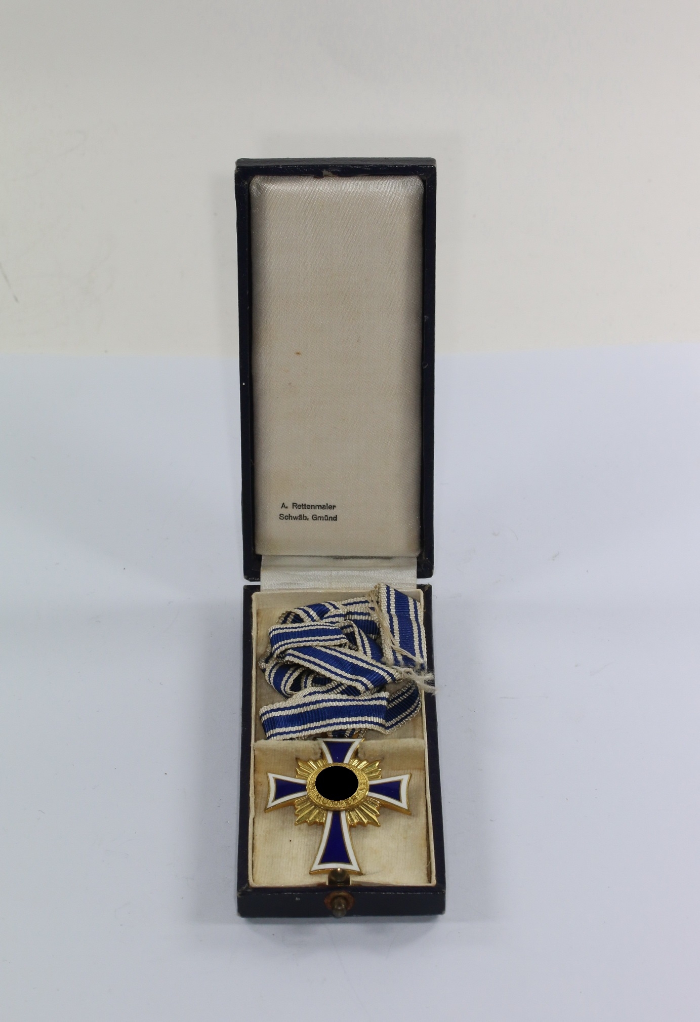 Mutterkreuz in Gold, im Etui, A. Rettenmaier Schwäb. Gmünd – Bild 1
