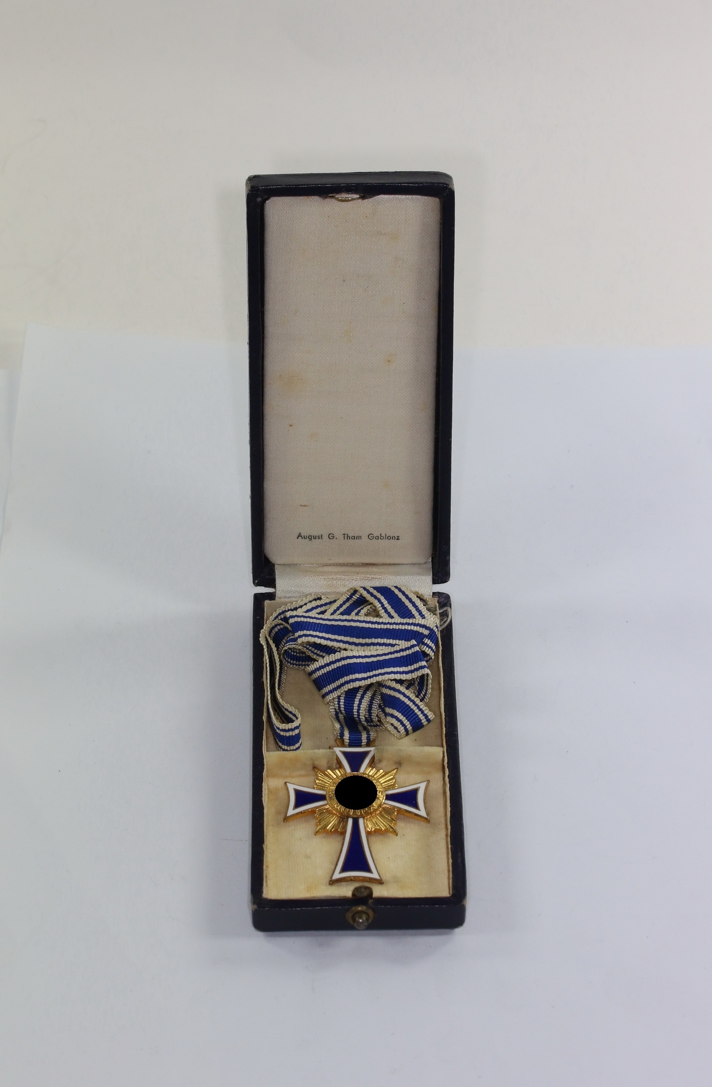 mutterkreuz_in_gold_im_etui_august_g Mutterkreuz in Gold, im Etui, August G. Tham – Bild 1