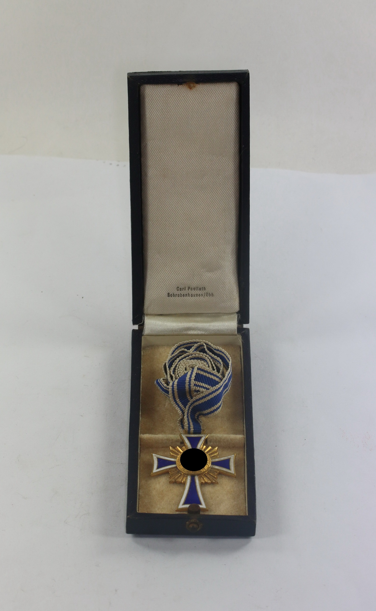 mutterkreuz_in_gold_im_etui_carl_schrobenhausenobb_1__1 Mutterkreuz in Gold, im Etui Carl Schrobenhausen/Obb. – Bild 1