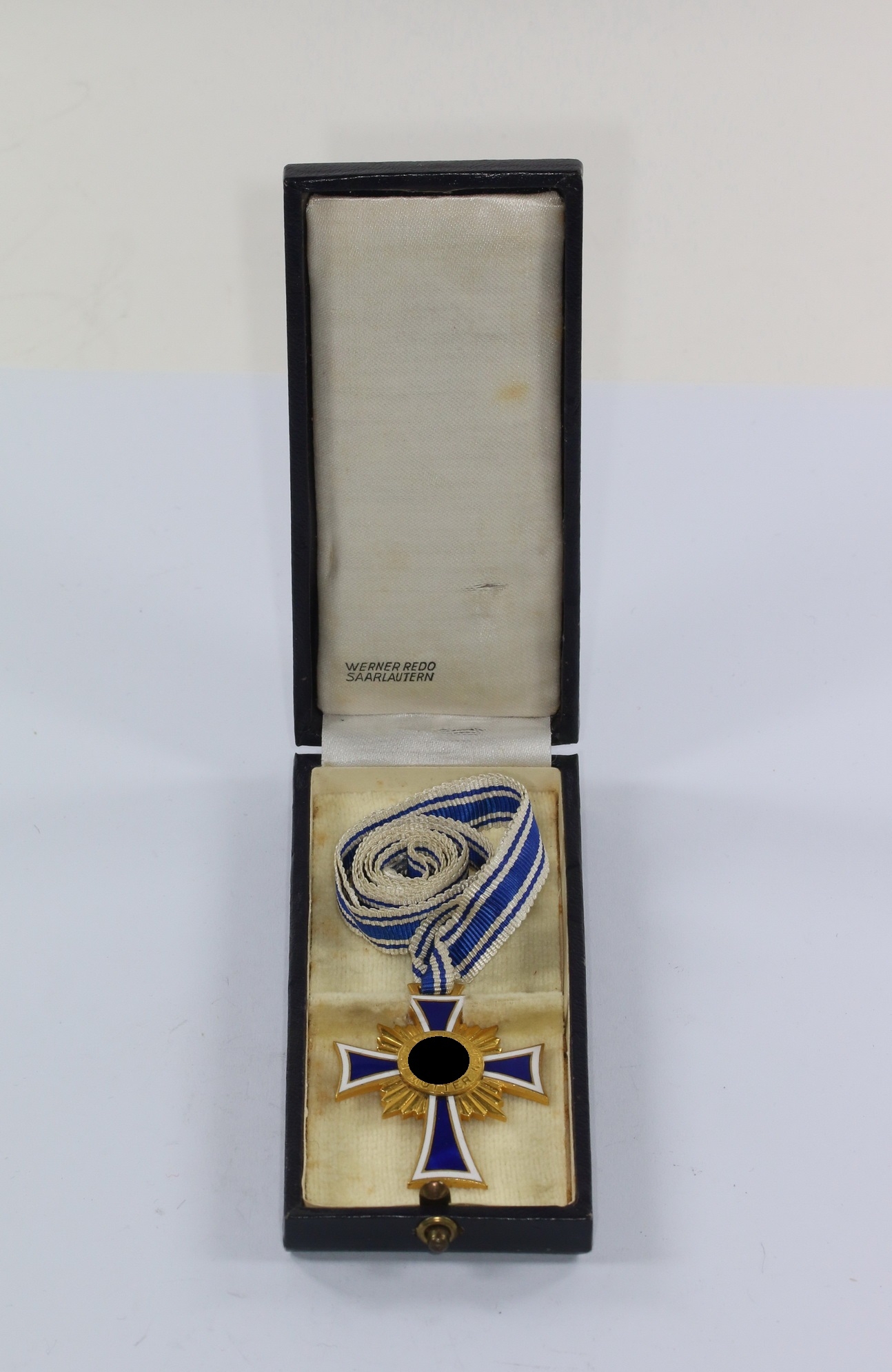 mutterkreuz_in_gold_im_etui_werner_redo_saarlautern_1__1 Mutterkreuz in Gold, im Etui, Werner Redo Saarlautern – Bild 1