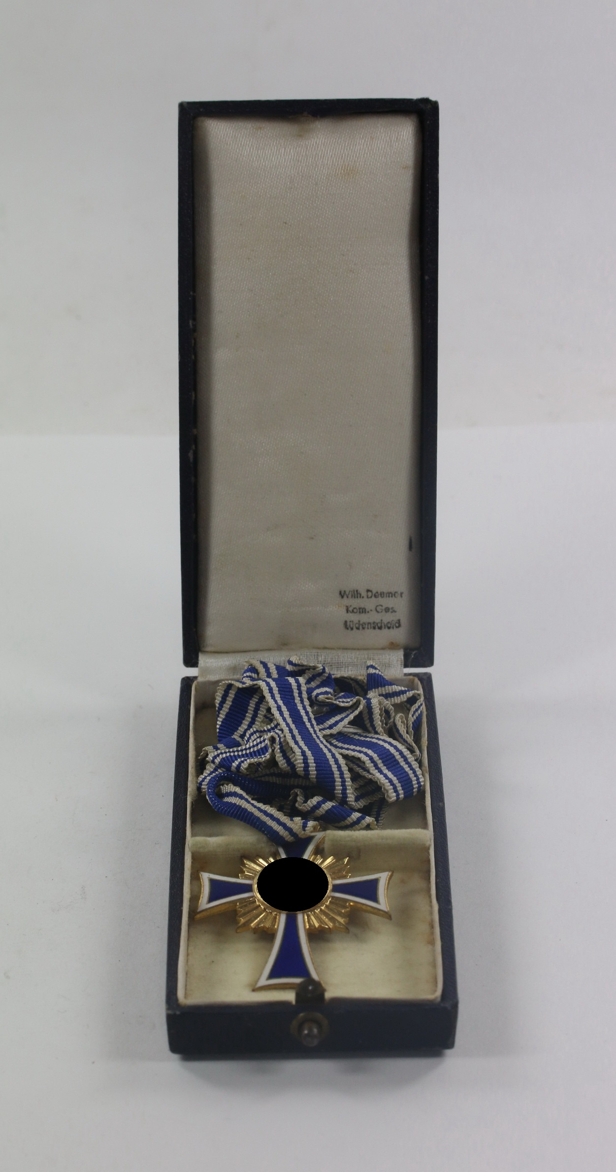 Mutterkreuz in Gold, im Etui Wilh. Deumer Kom.-Ges. Lüdenscheid – Bild 1