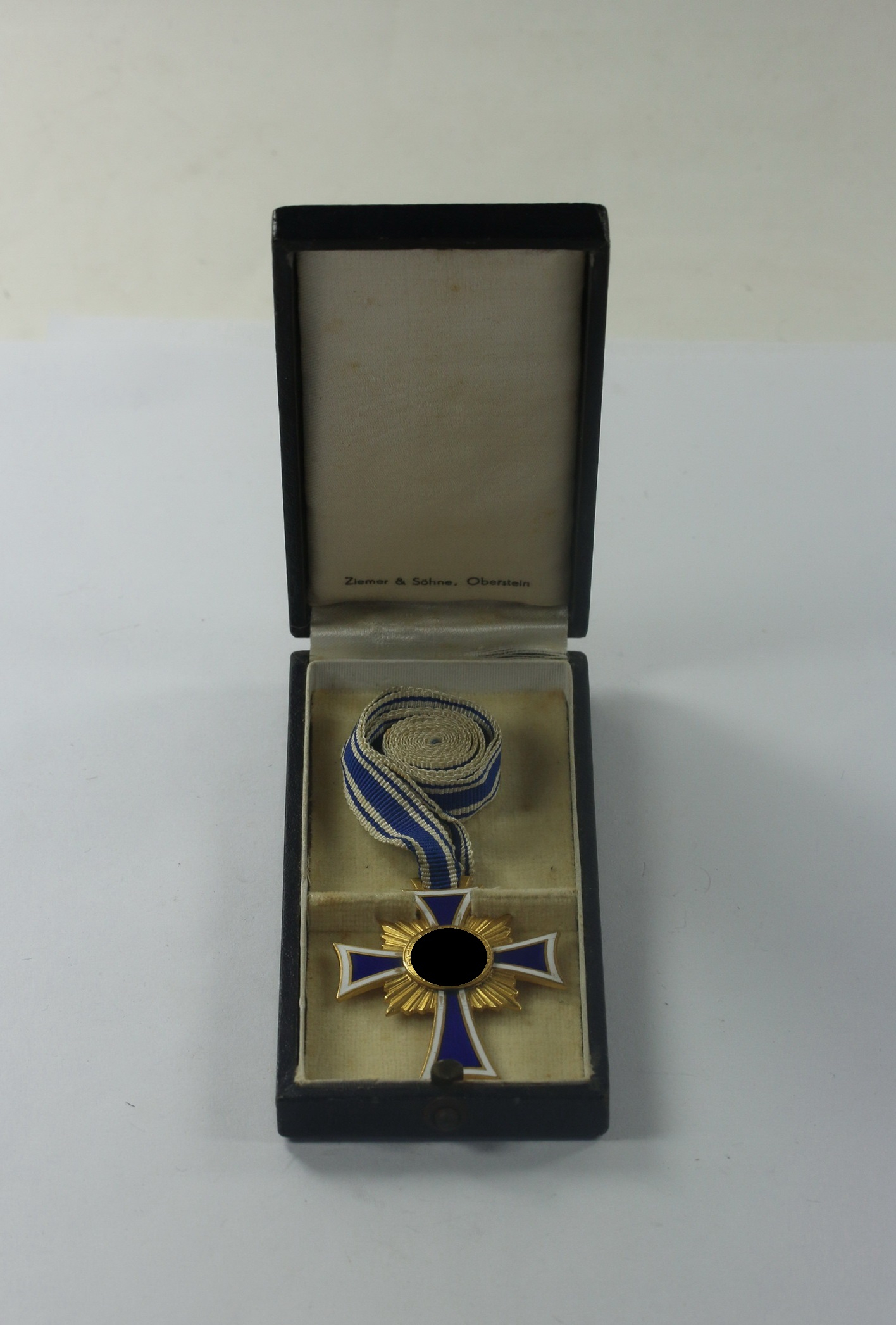  Mutterkreuz in Gold, im Etui, Ziemer & Söhne Oberstein – Bild 1