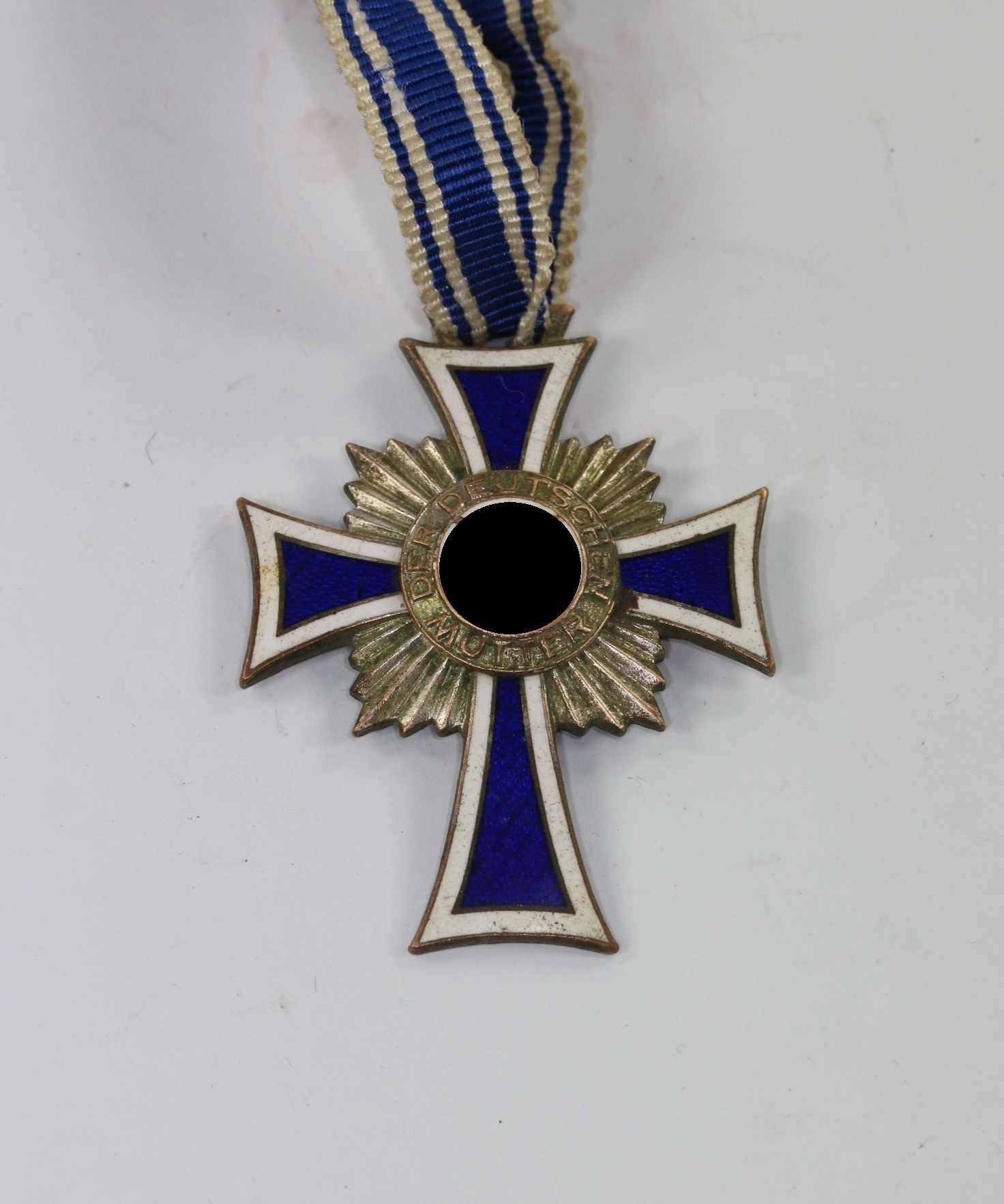 mutterkreuz_in_silber_1__1_5 Mutterkreuz in Silber – Bild 1