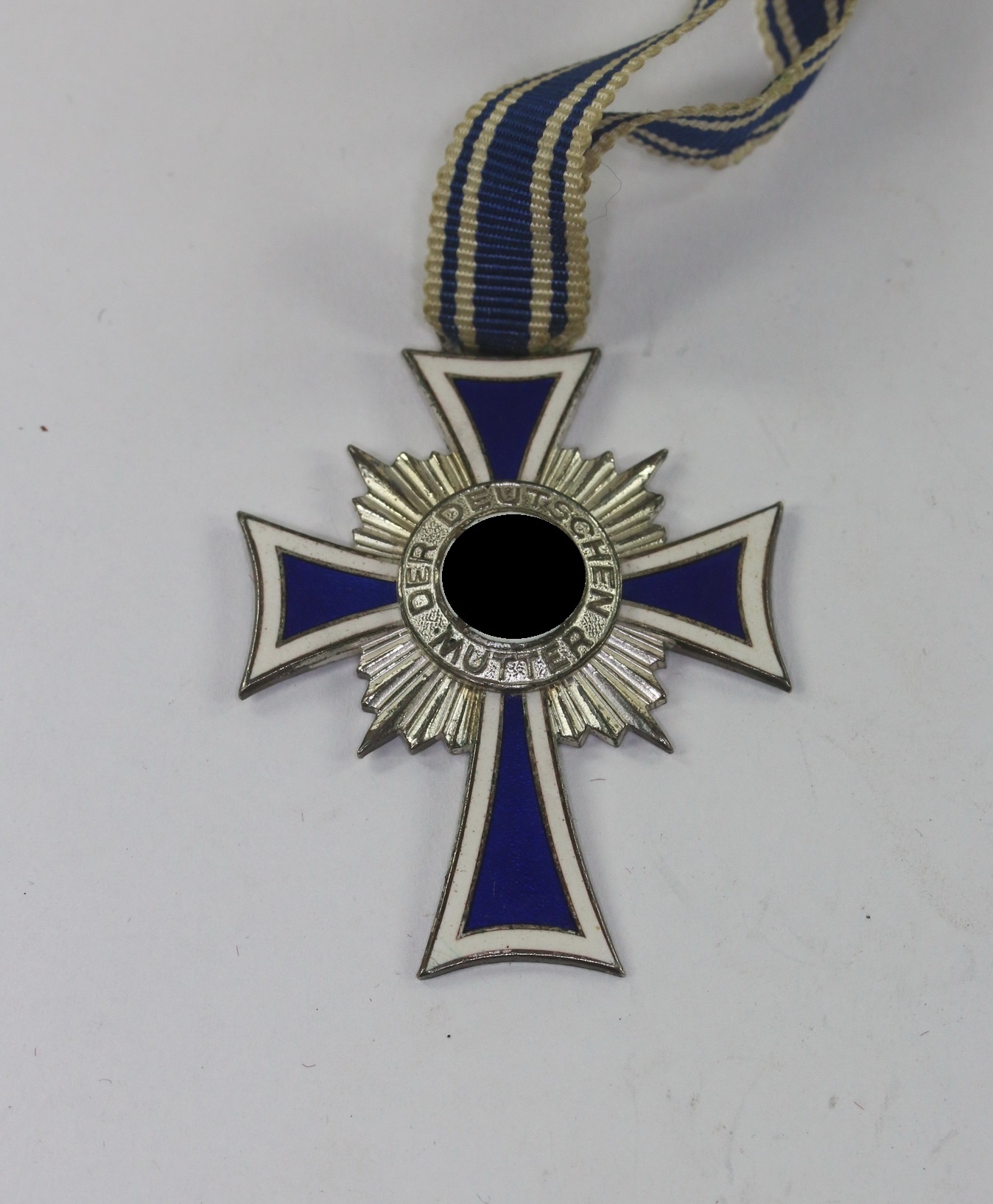 mutterkreuz_in_silber_1__1_7 Mutterkreuz in Silber – Bild 1