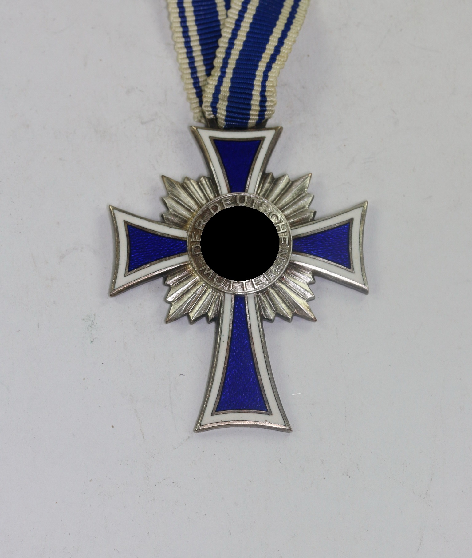 mutterkreuz_in_silber_der_deutschen_mutter_1__31 Mutterkreuz in Silber, Der Deutschen Mutter – Bild 1