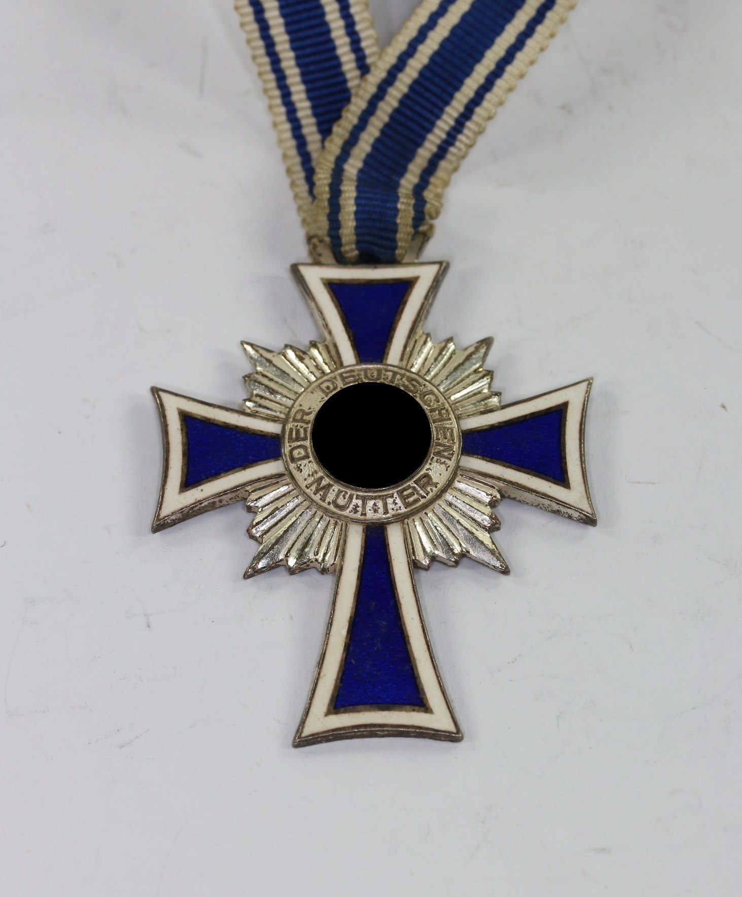 mutterkreuz_in_silber_der_deutschen_mutter_3__1 Mutterkreuz in Silber, Der Deutschen Mutter – Bild 1