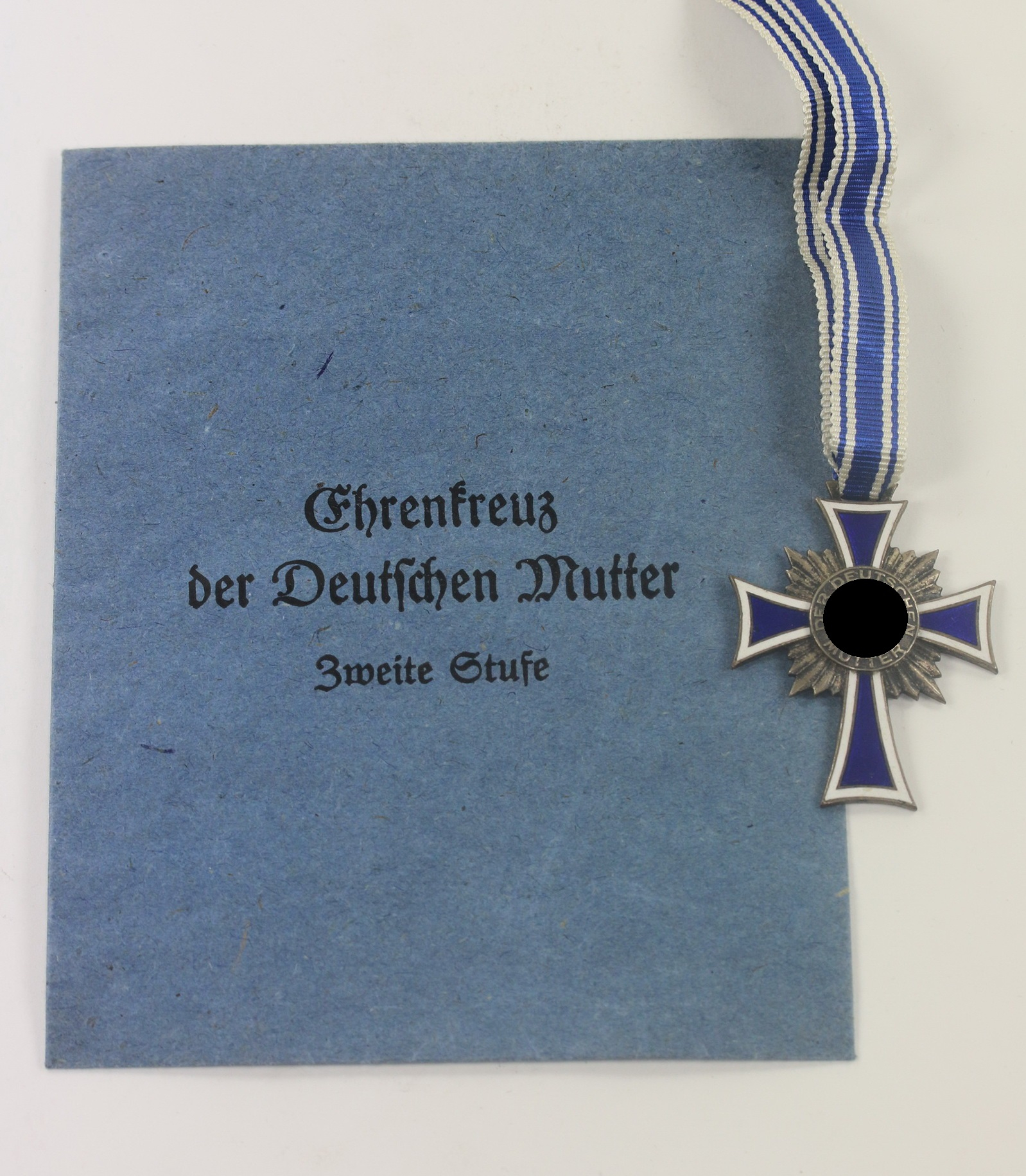 Mutterkreuz in Silber, in Verleihungstüte Carl Forster & Graf Schw. Gmünd – Bild 1