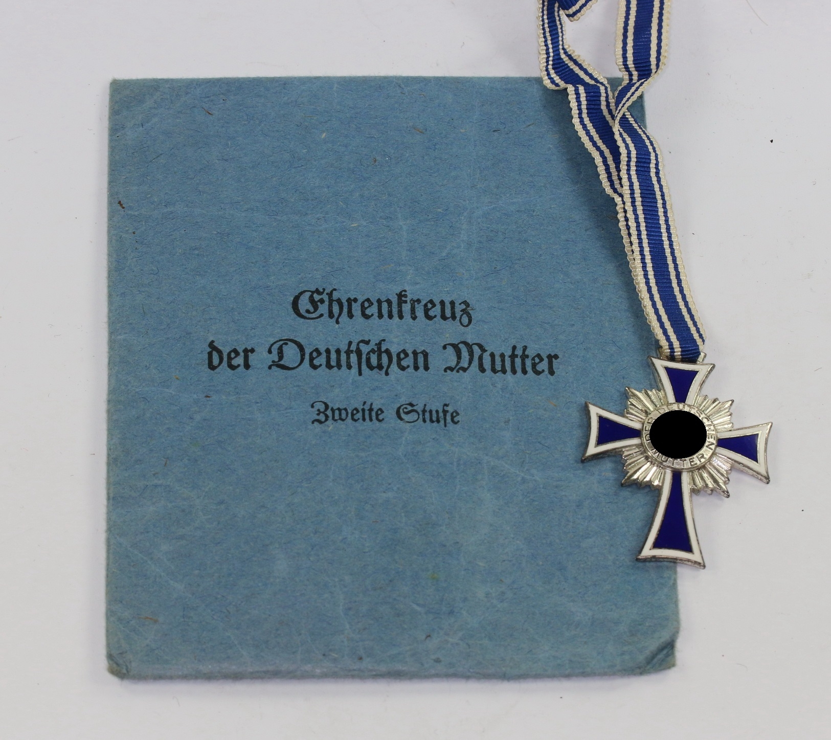 mutterkreuz_in_silber_in_verleihungst_te_moriz_hausch_a Mutterkreuz in Silber, in Verleihungstüte Moriz Hausch A.G. Pforzheim – Bild 1