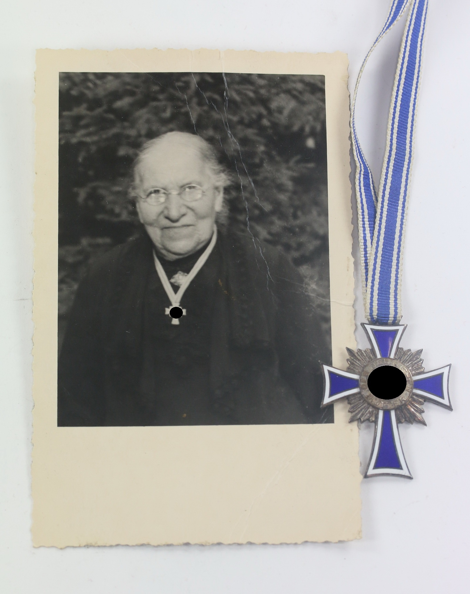 mutterkreuz_in_silber_tr_gerfoto_1__1 Mutterkreuz in Silber + Trägerfoto – Bild 1