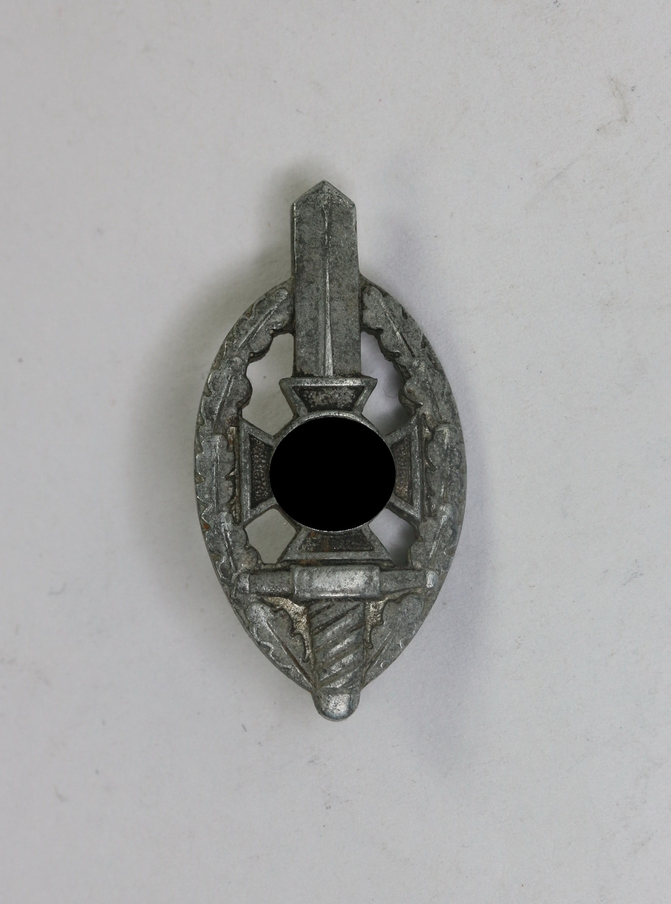 Nationalsozialistische Kriegsopferversorgung (NSKOV), Mitgliedsabzeichen, Hst. RZM M1 52 – Bild 1