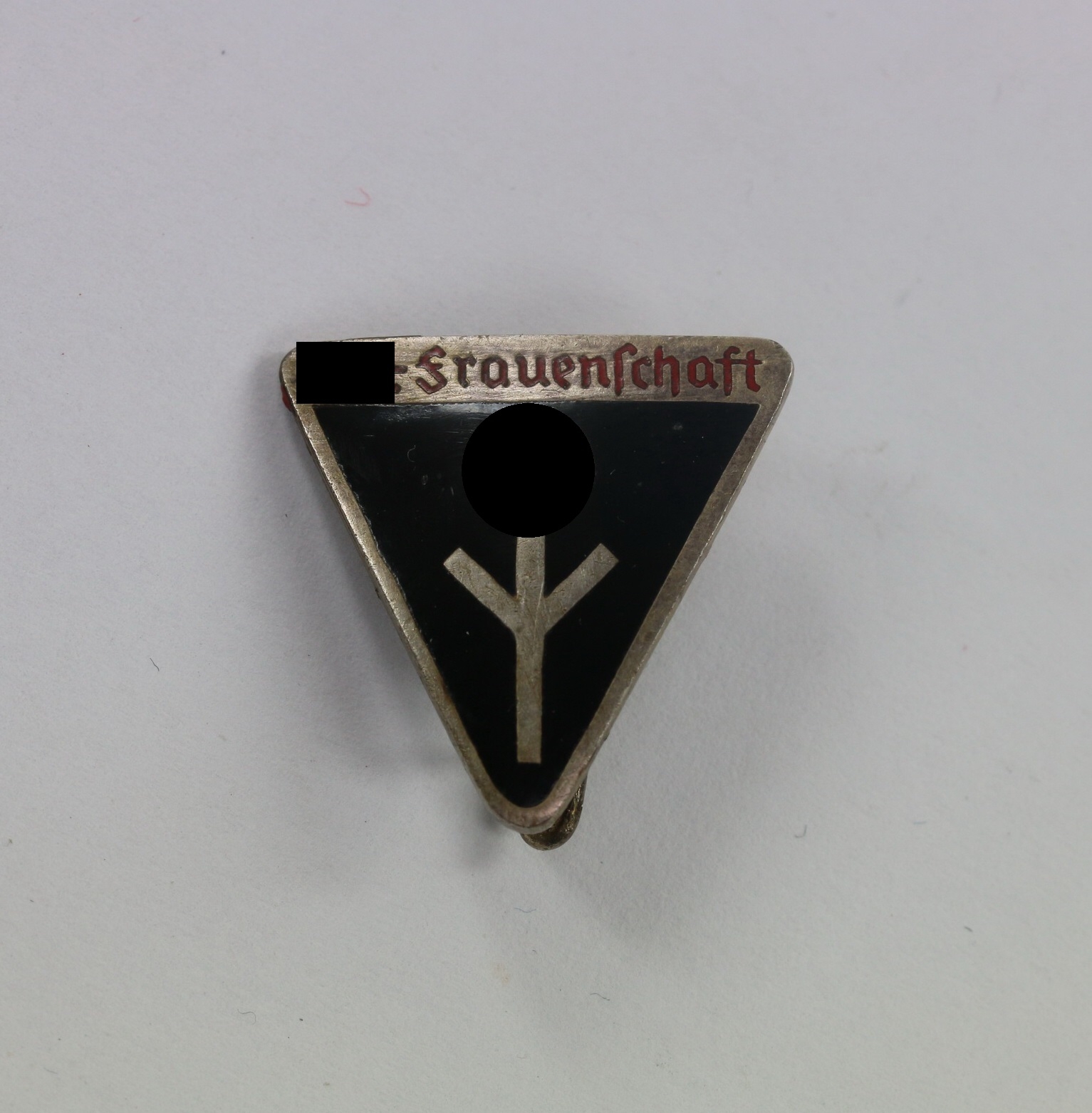 ns_frauenwerk_mitgliedsabzeichen_hst NS Frauenschaft, Mitgliedsabzeichen, Hst. RZM M1/25 (Rudolf Reiling, Pforzheim) – Bild 1