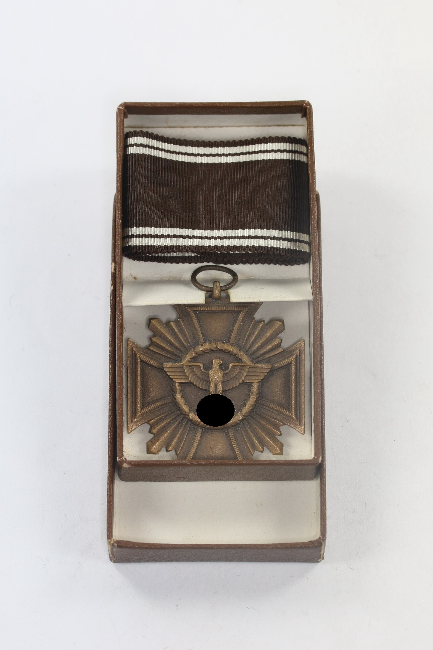 nsdap_dienstauszeichnung_in_bronze_deumer_buntmetall_im_etui_rzm_m1120_1__1 NSDAP Dienstauszeichnung in Bronze, Deumer, Buntmetall (!), im Etui RZM M1/120 – Bild 1