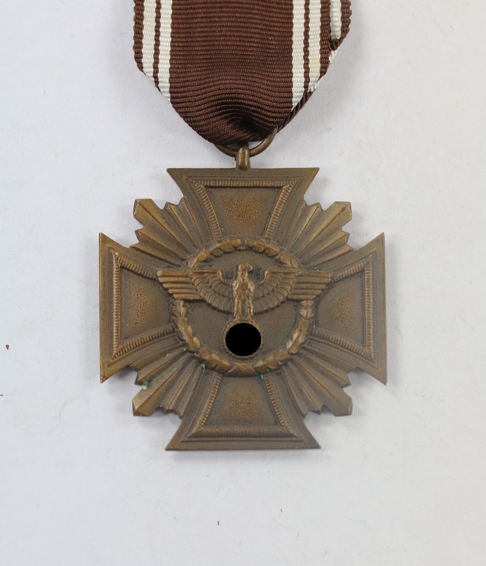  NSDAP Dienstauszeichnung in Bronze, flach, Buntmetall - Treue für Führer und Volk – Bild 1