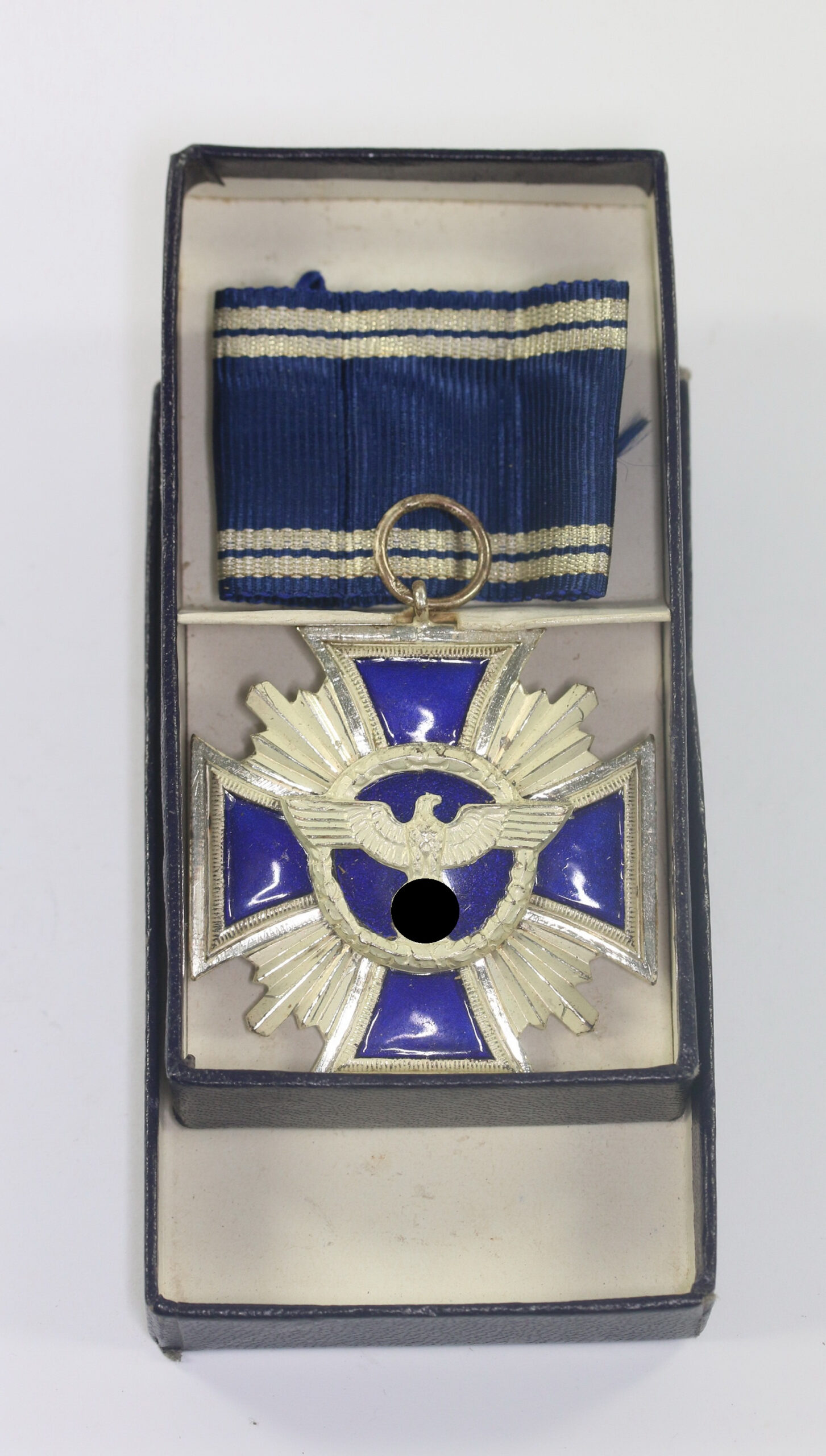NSDAP Dienstauszeichnung in Silber, Hst. 30, im Etui RZM M1/154 – Bild 1