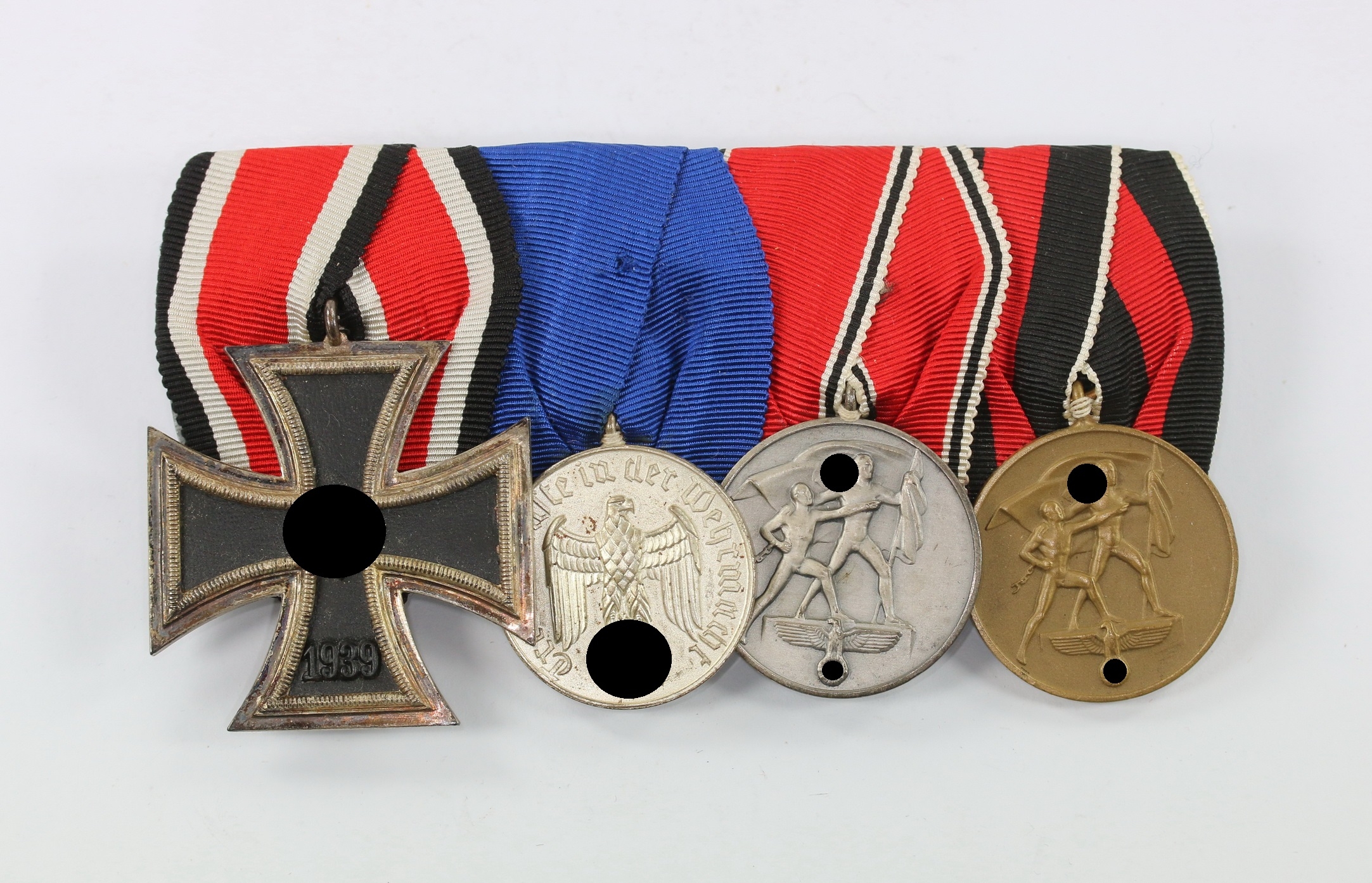 ordenschnalle_4x_ek2_runde_3_1__1 Ordenschnalle 4X (EK-2 runde "3") – Bild 1