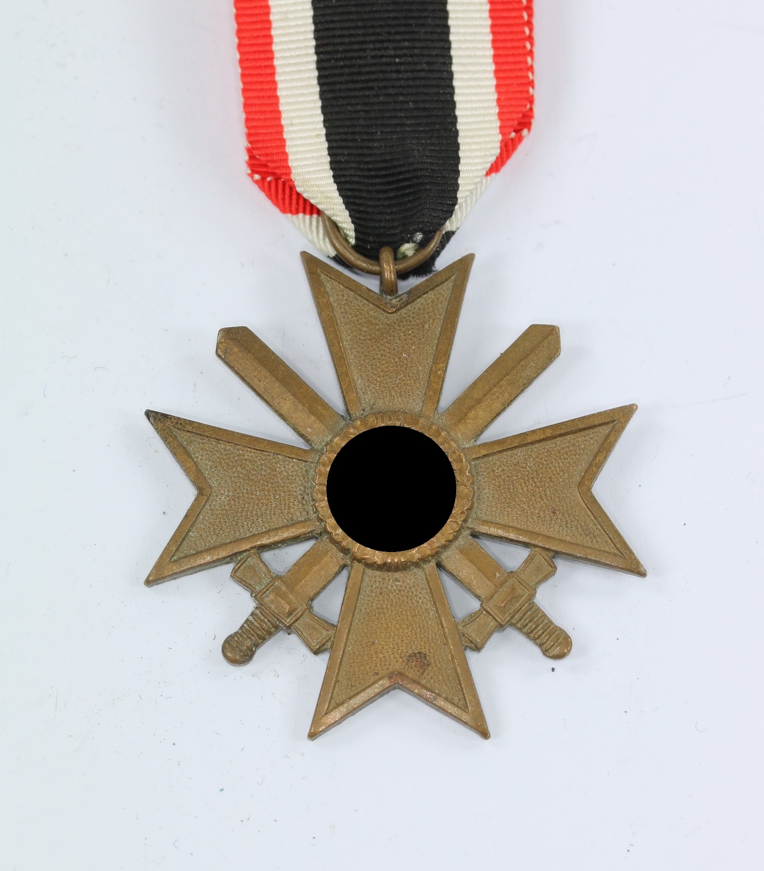 Kriegsverdienstkreuz 2. Klasse mit Schwertern, Buntmetall – Bild 1