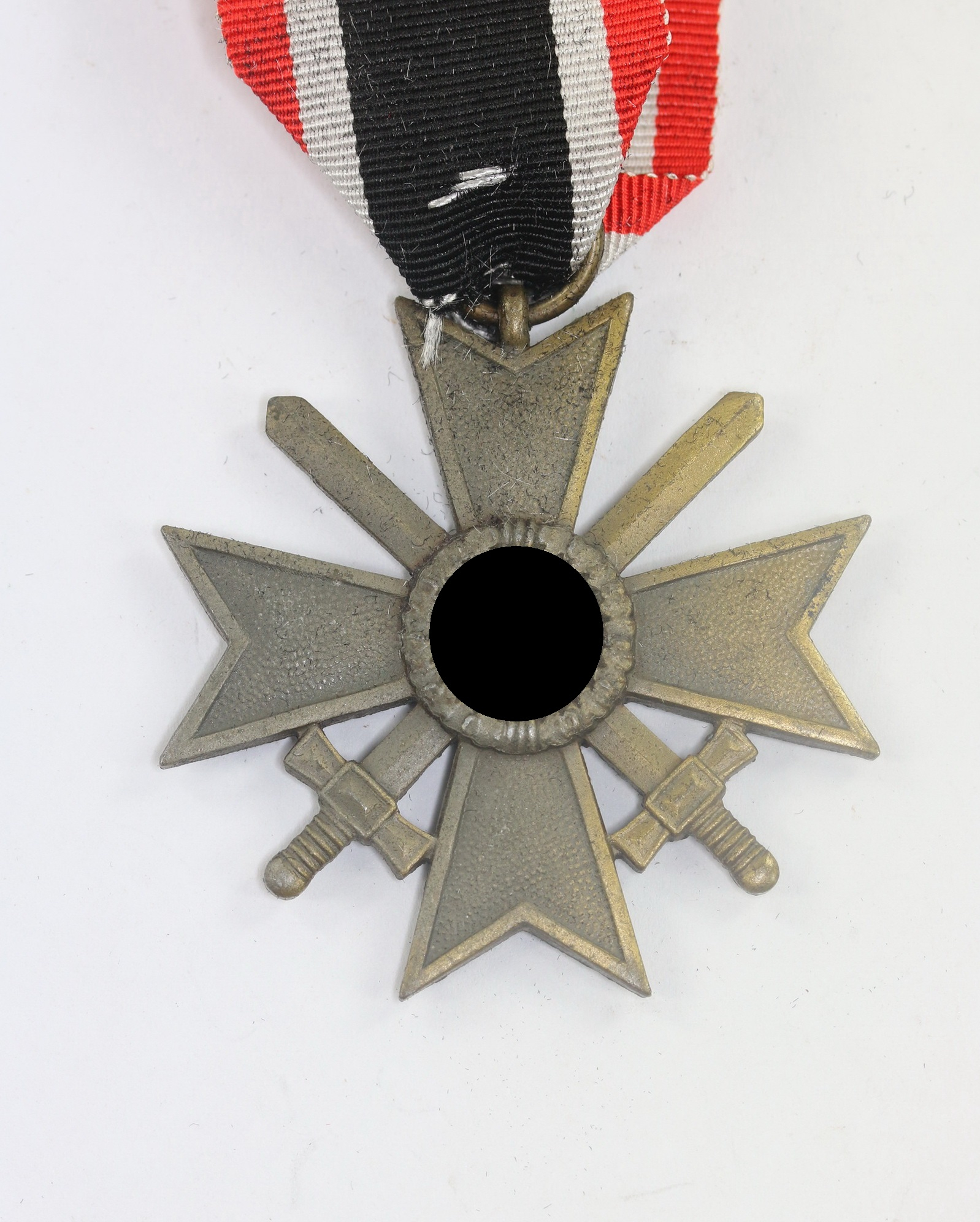  Kriegsverdienstkreuz 2. Klasse mit Schwertern, ohne Hersteller (Zink) – Bild 1