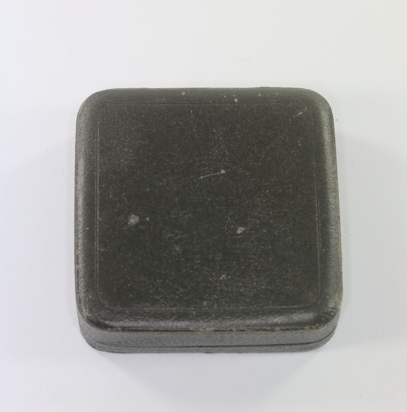 original_ldo_etui_eisernes_kreuz_1 LDO Etui Eisernes Kreuz 1. Klasse 1939 an Schraubscheibe – Bild 1