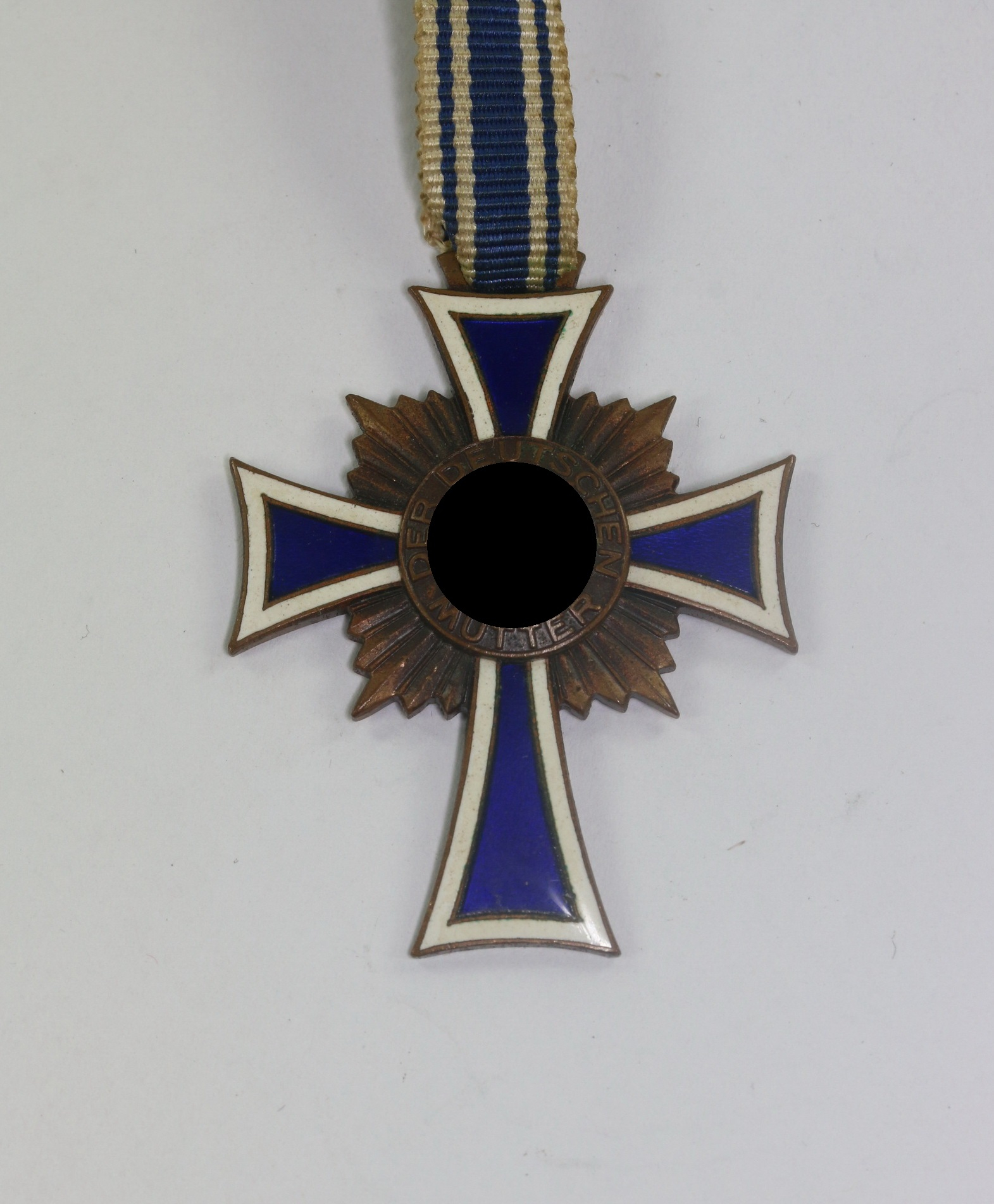 original_mutterkreuz_in_bronze_1__1 Mutterkreuz in Bronze – Bild 1