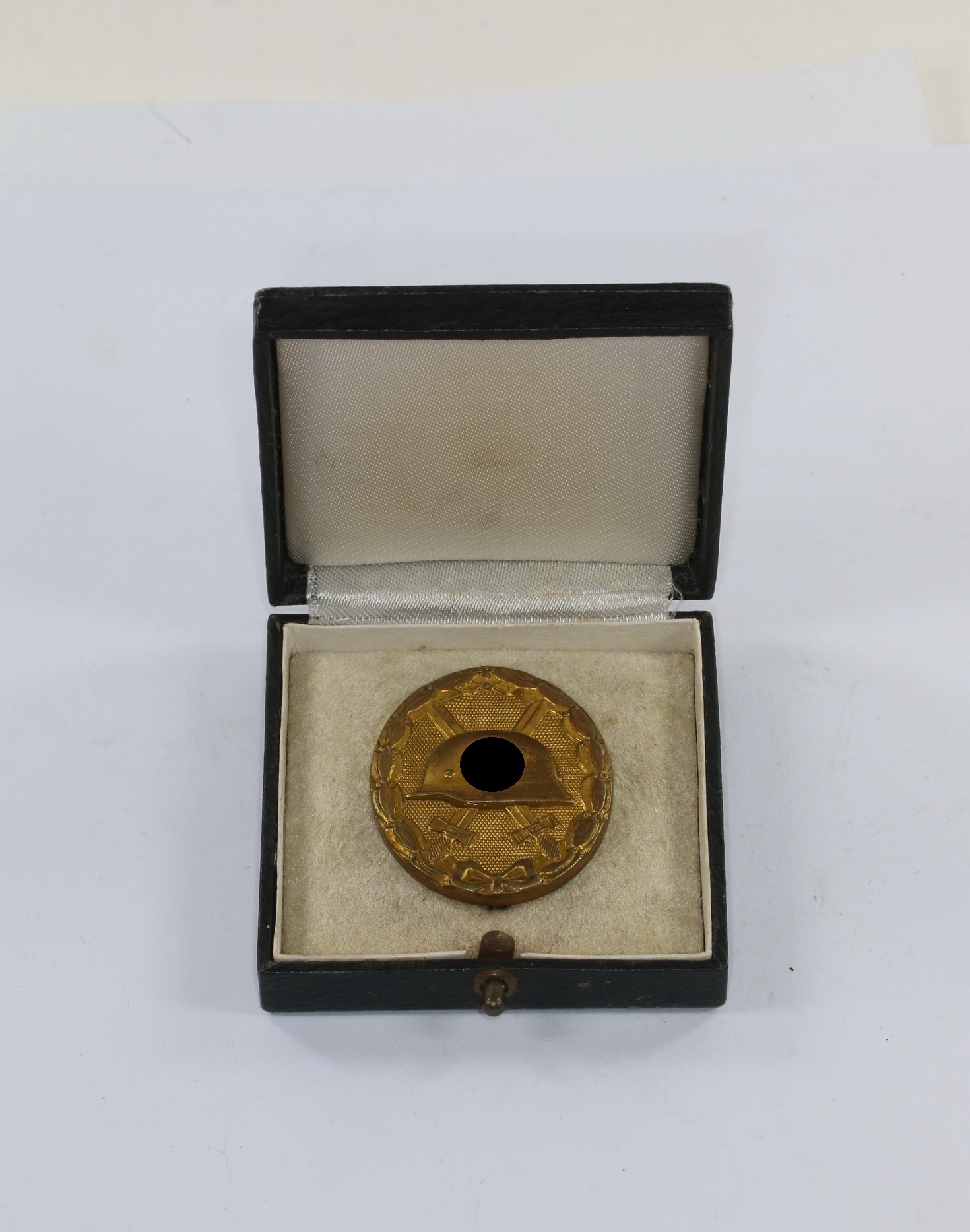 Verwundetenabzeichen in Gold, Hst. 30, Breite Nadel (!), im Etui Hauptmünzamt – Bild 1