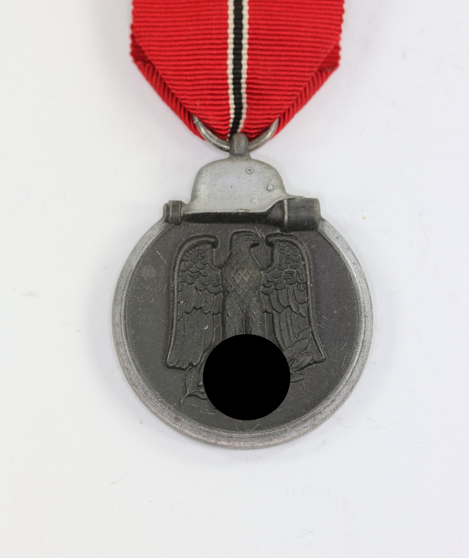 ostmedaille_hersteller_13_gustav_brehmer_markneukirchen_winterschlacht_im_osten_194142_1__1 Ostmedaille, Hst. 13, "Winterschlacht im Osten 1941/42" – Bild 1
