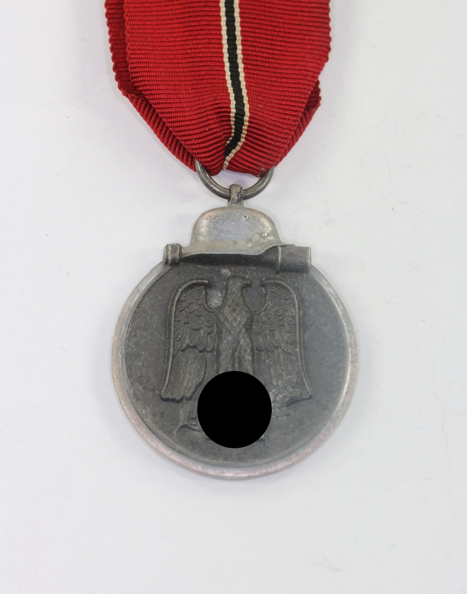 ostmedaille_hst Ostmedaille, Hst. 100, Winterschlacht im Osten 1941/42 – Bild 1