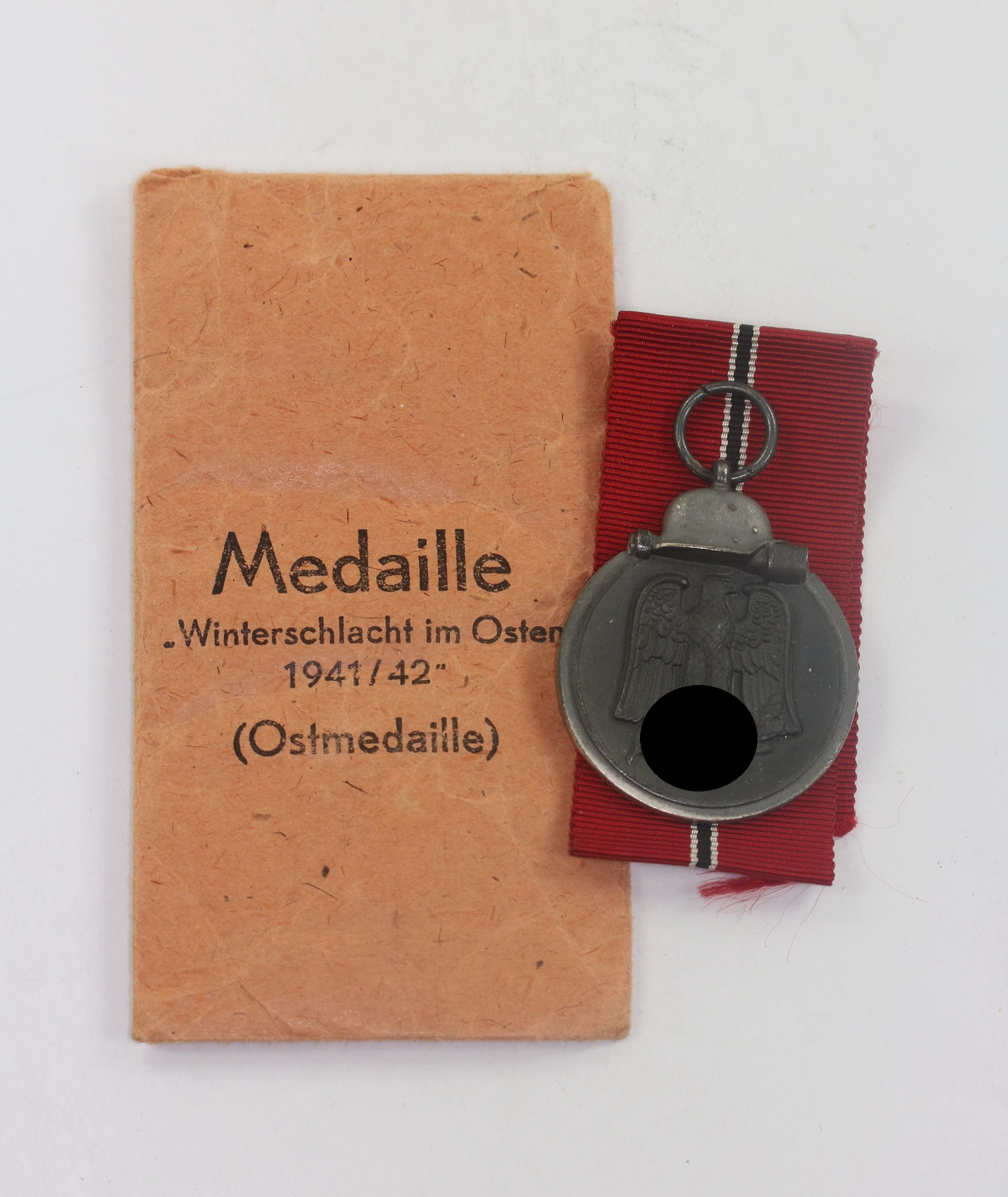 ostmedaille_hst Ostmedaille, Hst. 3, in Verleihungstüte Wilhelm Deumer Lüdenscheid – Bild 1