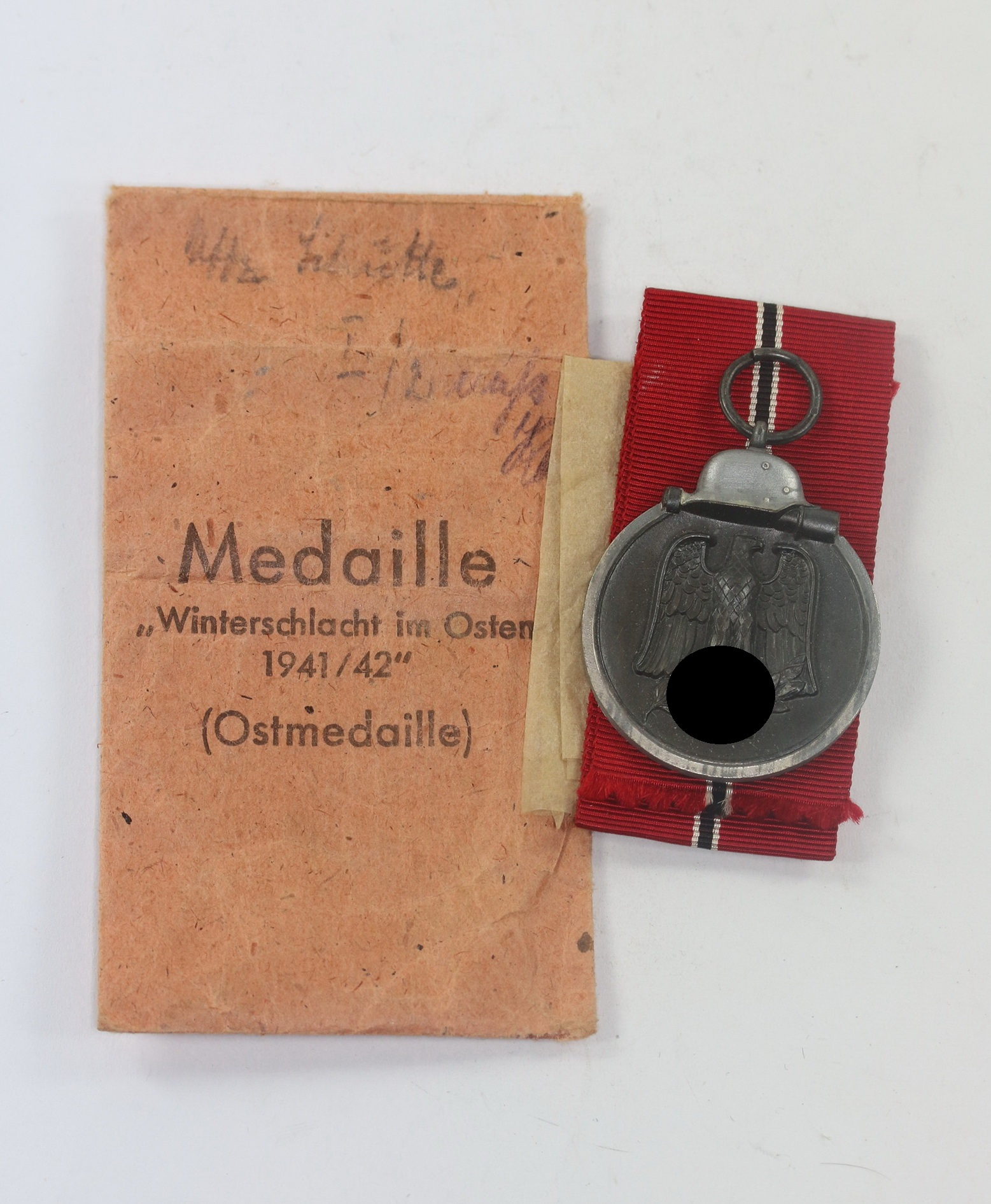 ostmedaille_hst Ostmedaille, Hst. 4, in Verleihungstüte Steinhauer & Lück Lüdenscheid – Bild 1