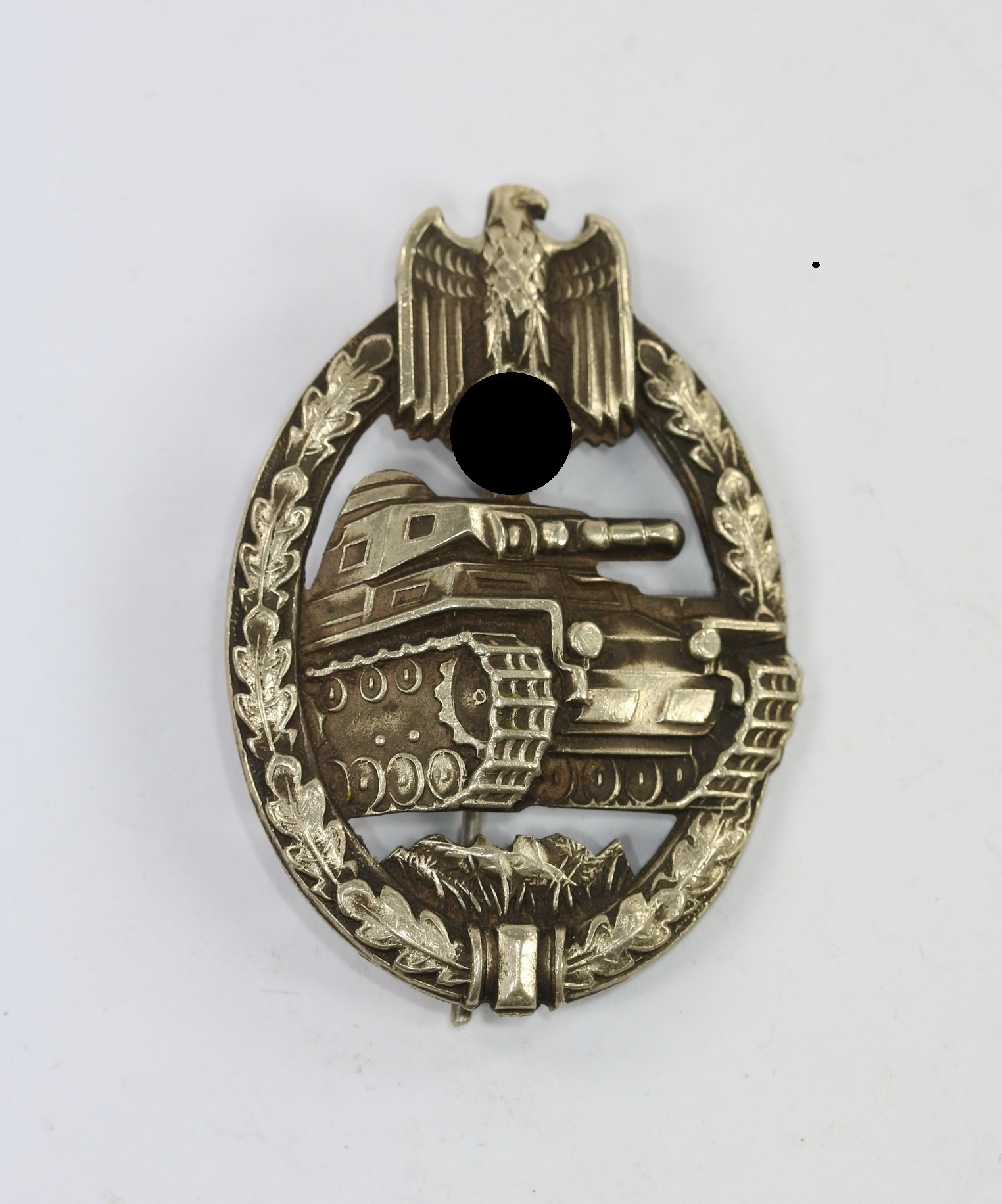 panzerkampfabzeichen_in_silber_juncker_neusilber_cut_out_1__1 Panzerkampfabzeichen in Silber, Juncker, Neusilber, "Cut Out" – Bild 1