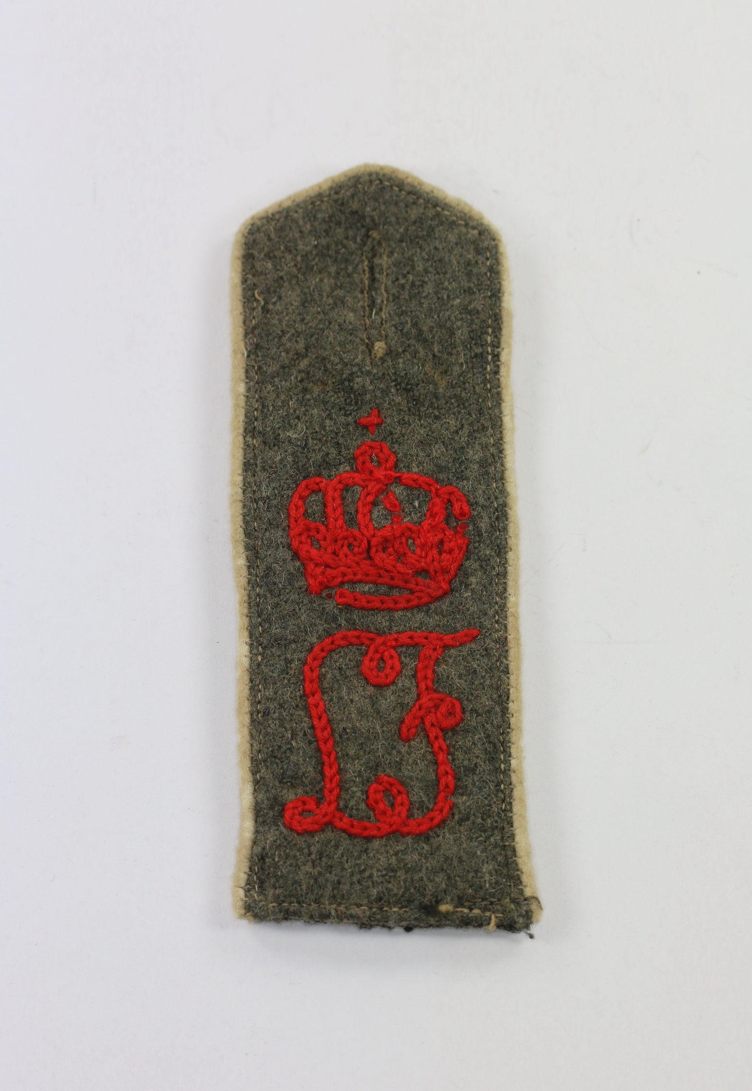 preu_en_1 Preußen, 1. Weltkrieg, Schulterklappe feldgrau für Mannschaften, Infanterie-Regiment Prinz Louis Ferdinand von Preußen (2. Magdeburgisches) Nr. 27 – Bild 1