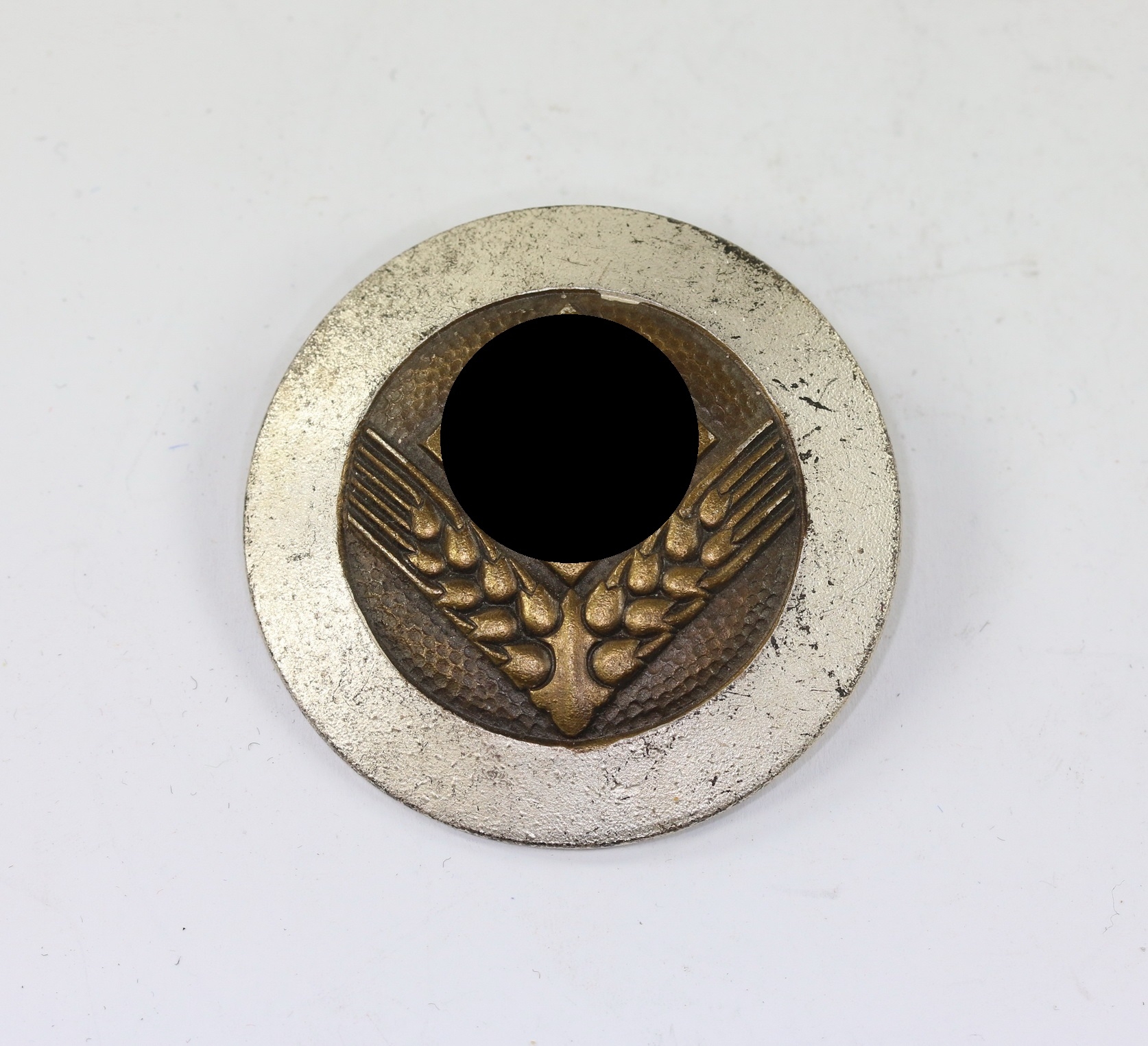 reichsarbeitsdienst_weibliche_jugend_radwj_brosche_f_r_sonderf_hrerin_hersteller_wilhelm_deumer_1__1 Reichsarbeitsdienst weibliche Jugend (RAD/wJ), Brosche für Sonderführerin – Bild 1