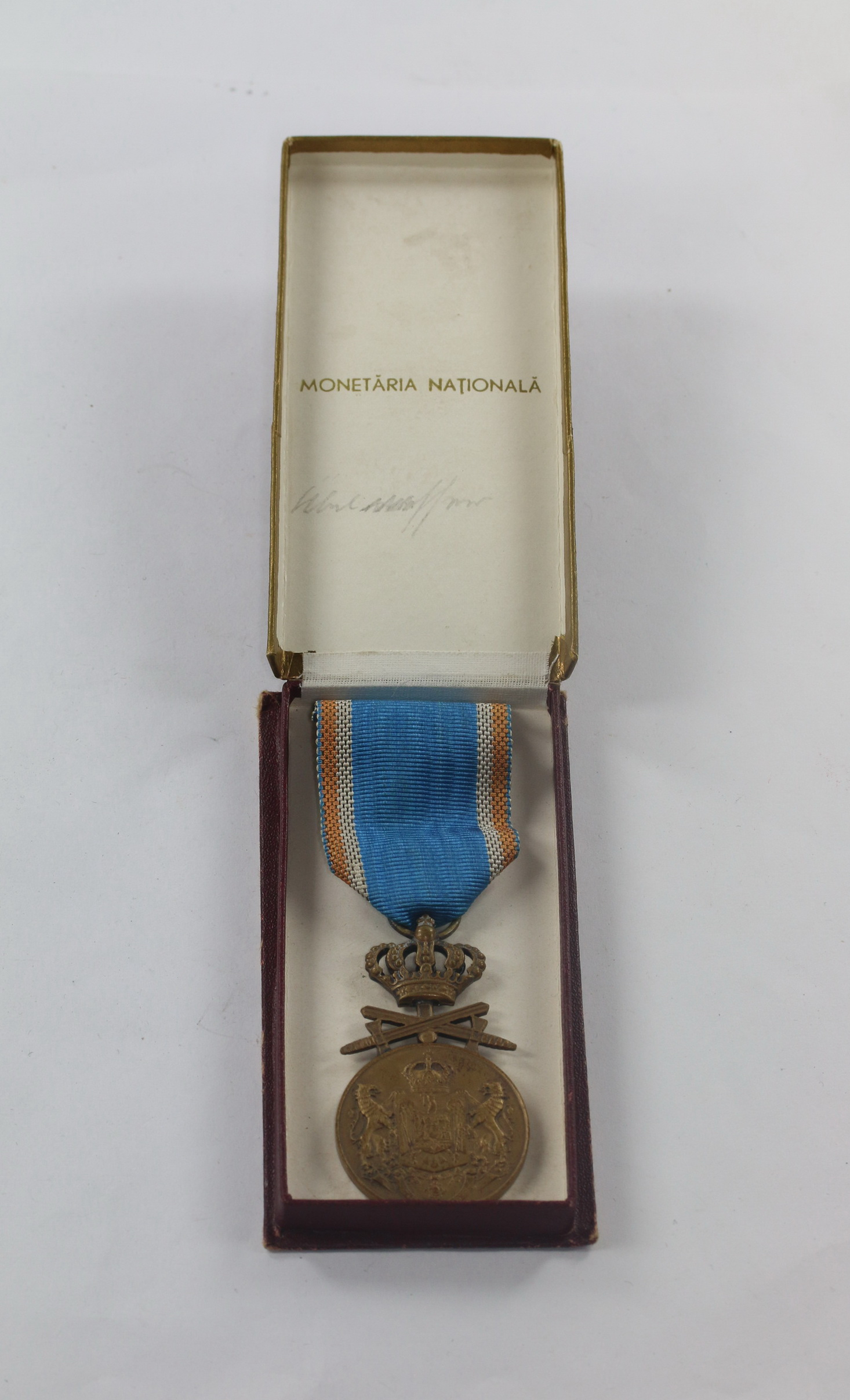 rum_nien_treudienstmedaille_3 Rumänien, Treudienst-Medaille 3. Klasse mit Schwertern, im Etui – Bild 1