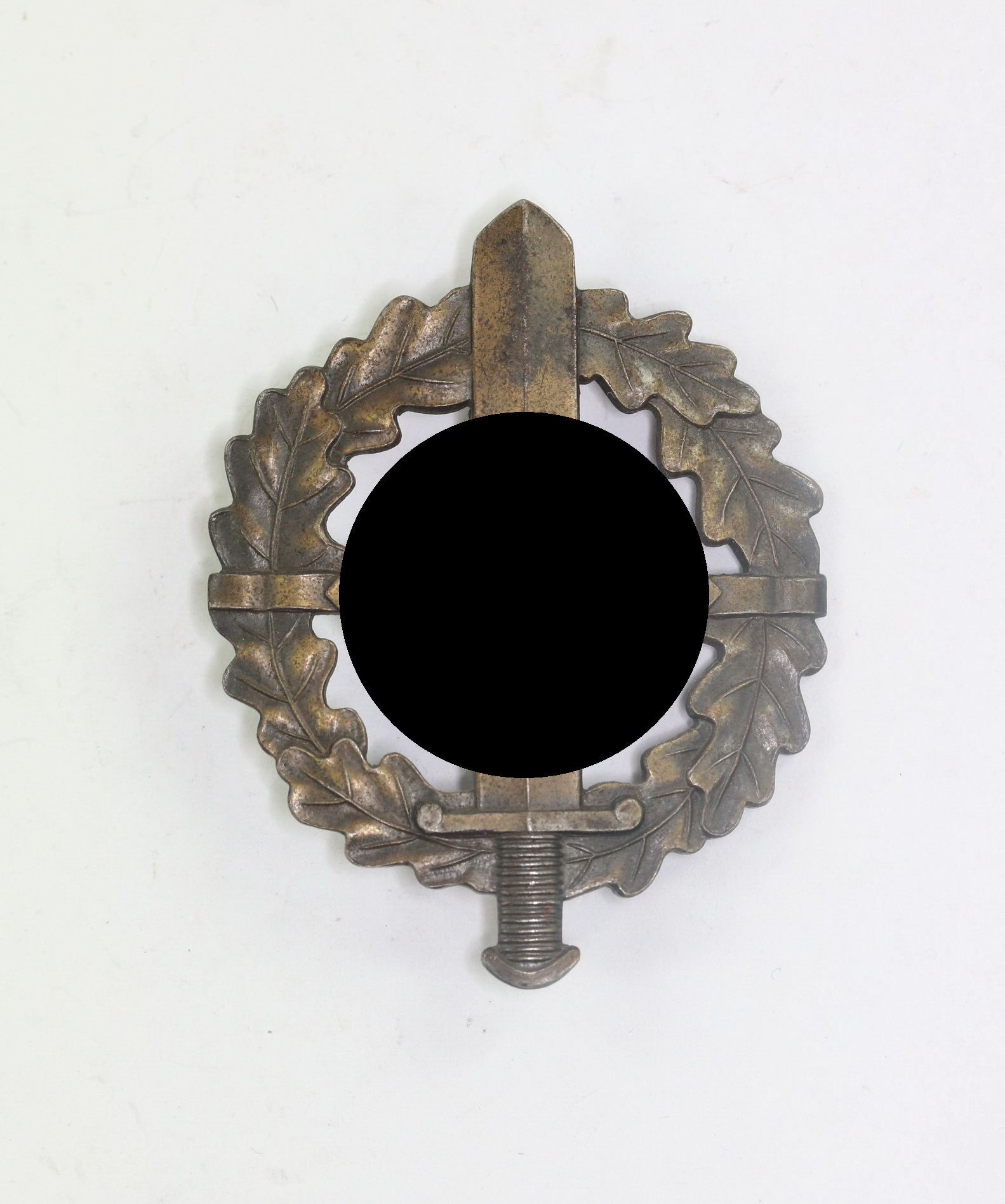  SA Wehrabzeichen in Bronze, Hst. Karl Hensler Pforzheim, Eigentum d. SA. Sportabzeichen Hauptstelle – Bild 1