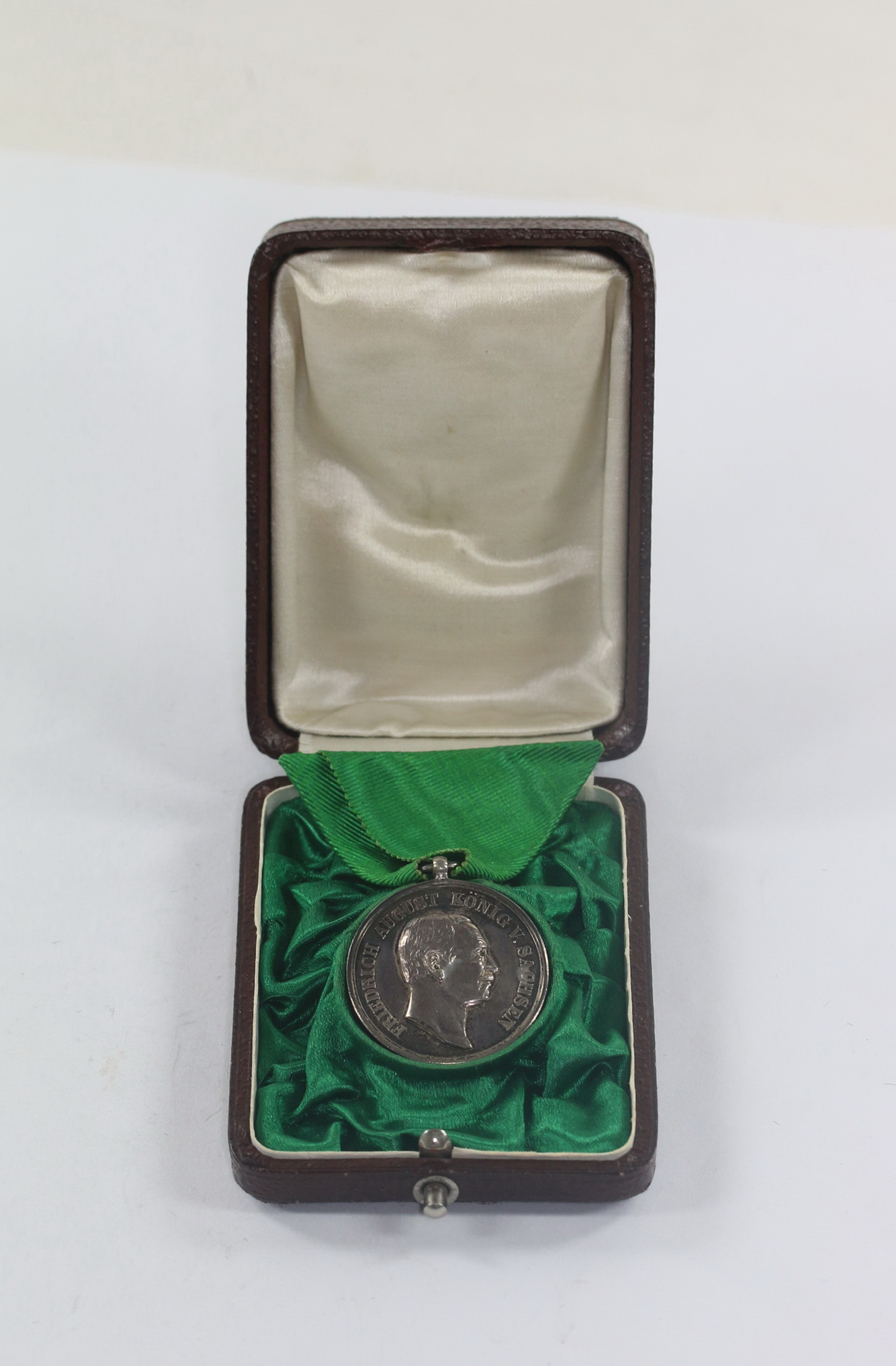 sachsen_medaille_f_r_treue_in_der_arbeit_3 Sachsen, Medaille für Treue in der Arbeit (3.Form), im Etui – Bild 1