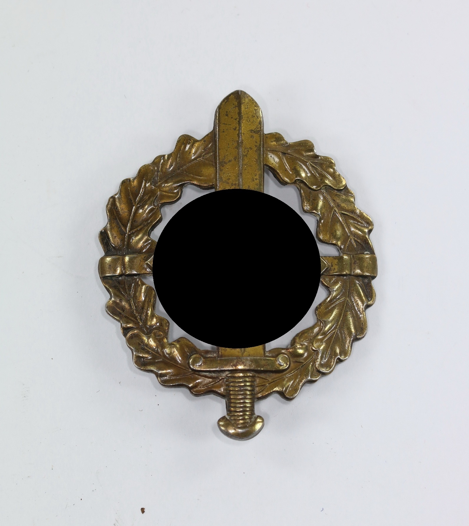 SA-Sportabzeichen in Bronze, Eigentum d. Sportabzeichen haup. Stelle, Hst. Fechler  – Bild 1