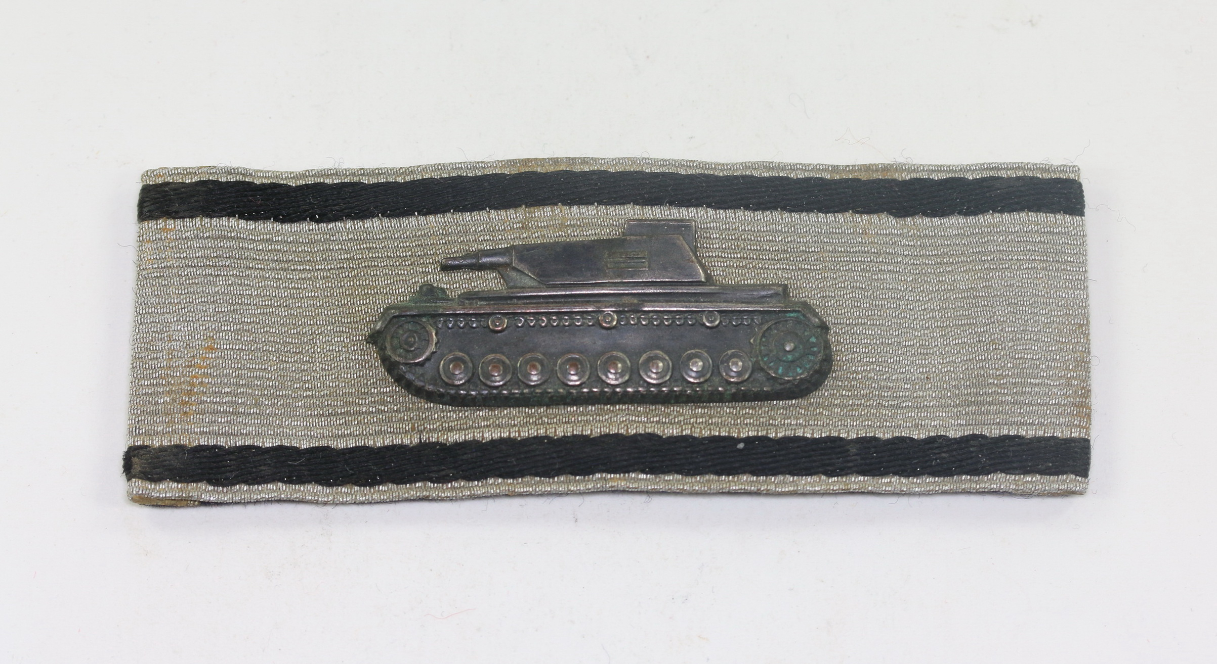 Sonderabzeichen für das Niederkämpfen von Panzerkampfwagen durch Einzelkämpfer (Panzerknacker) – Bild 1