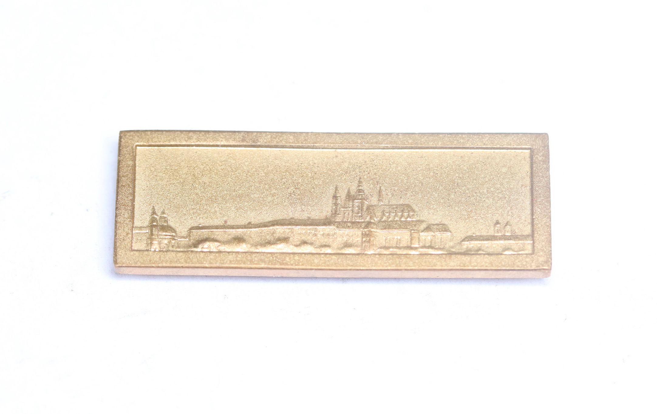 Spange Pragerburg, mit Künstlersignatur H.C., für die Anschlußmedaille Sudetenland (1. Oktober 1938) – Bild 1