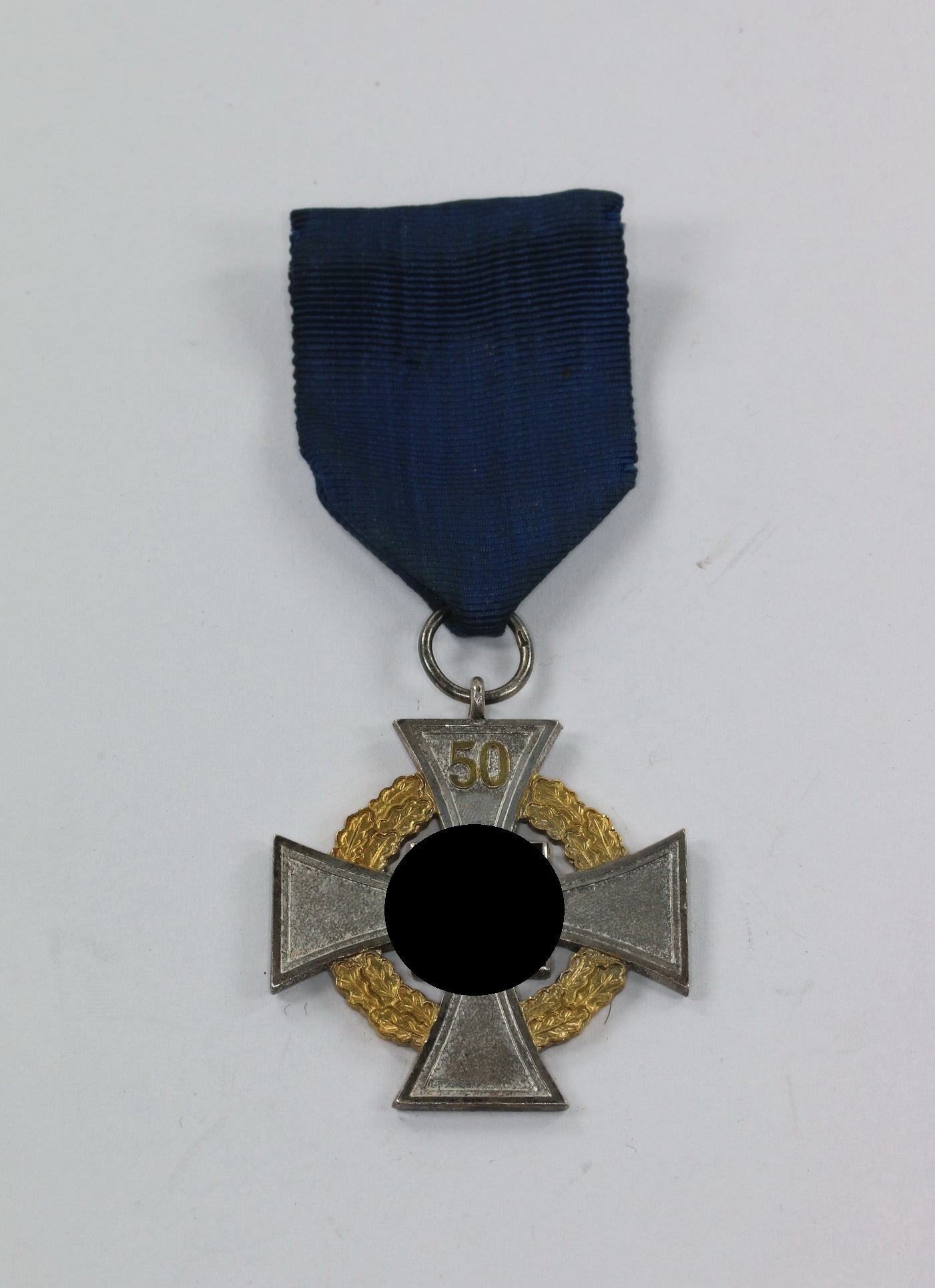 Treudienstehrenzeichen für 50 Jahre (Sonderstufe), Hst. 1 - Für treue Arbeit – Bild 1