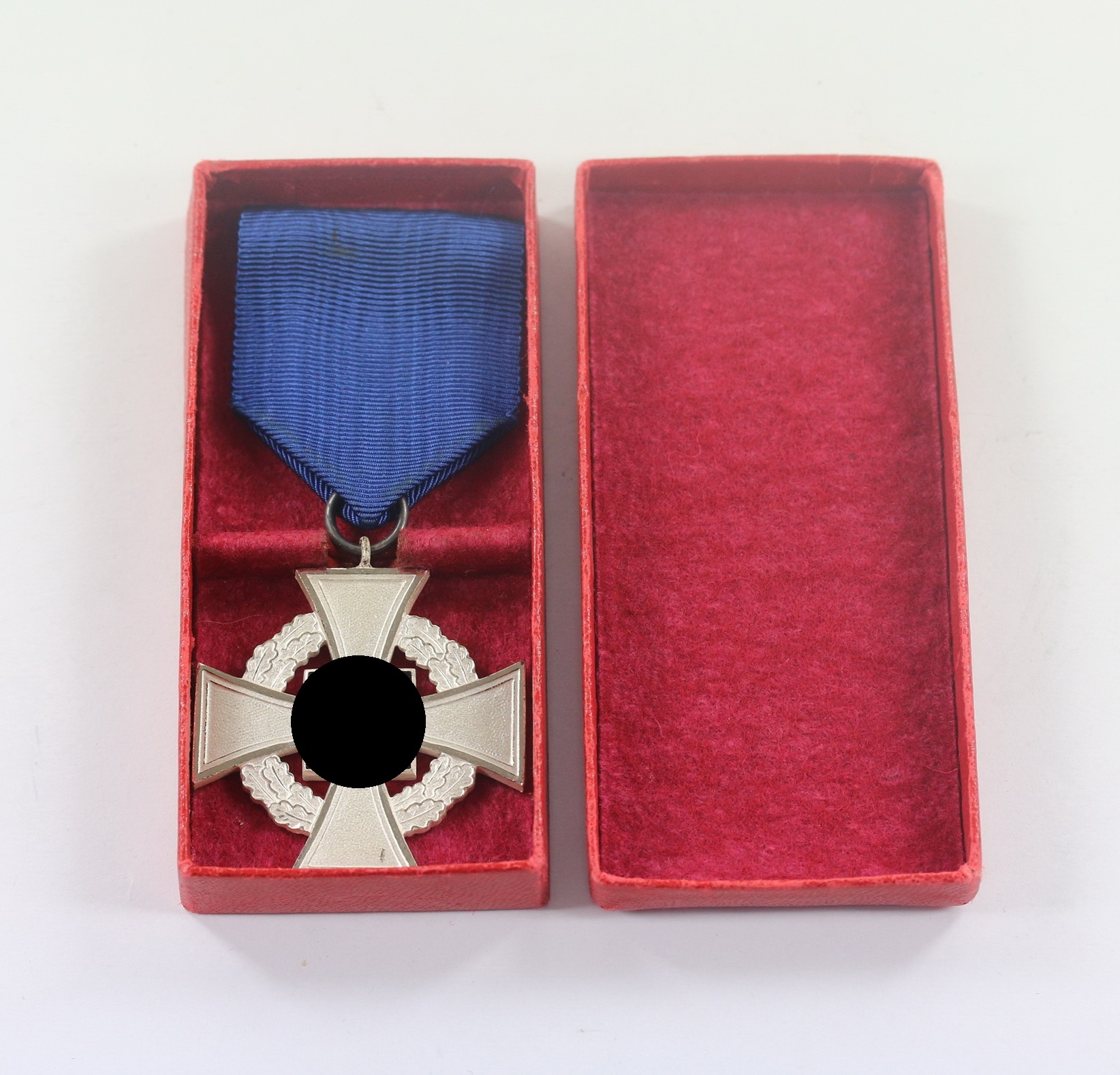 Treudienstehrenzeichen in Silber (25 Jahre), im Etui, Für treue Dienste – Bild 1