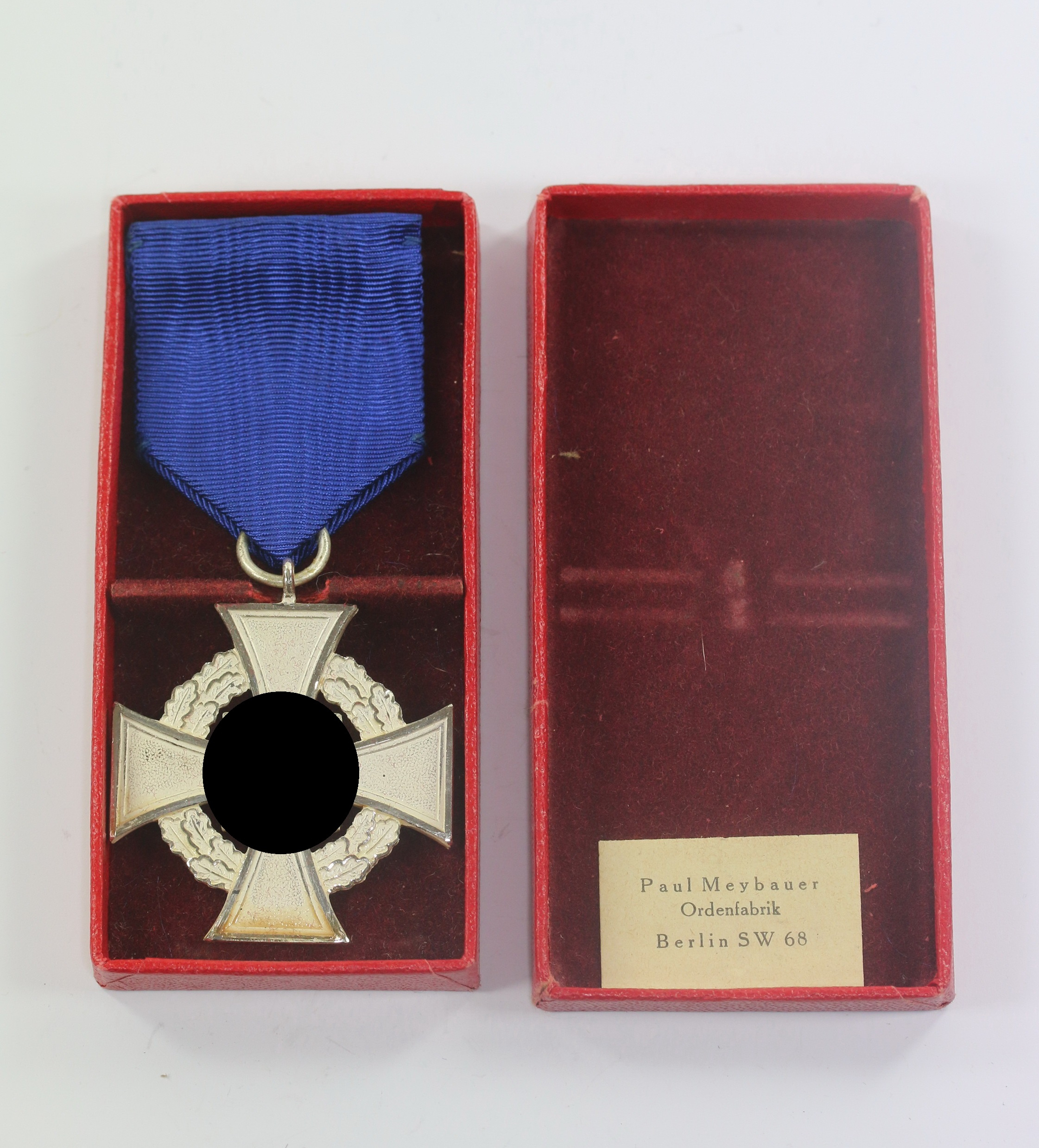 treudienstehrenzeichen_in_silber_25_jahre_im_etui_paul_meybauern_ordensfabrik_berlin_sw_68_1__1 Treudienstehrenzeichen in Silber (25 Jahre), im Etui Paul Meybauern Ordensfabrik Berlin SW 68 – Bild 1