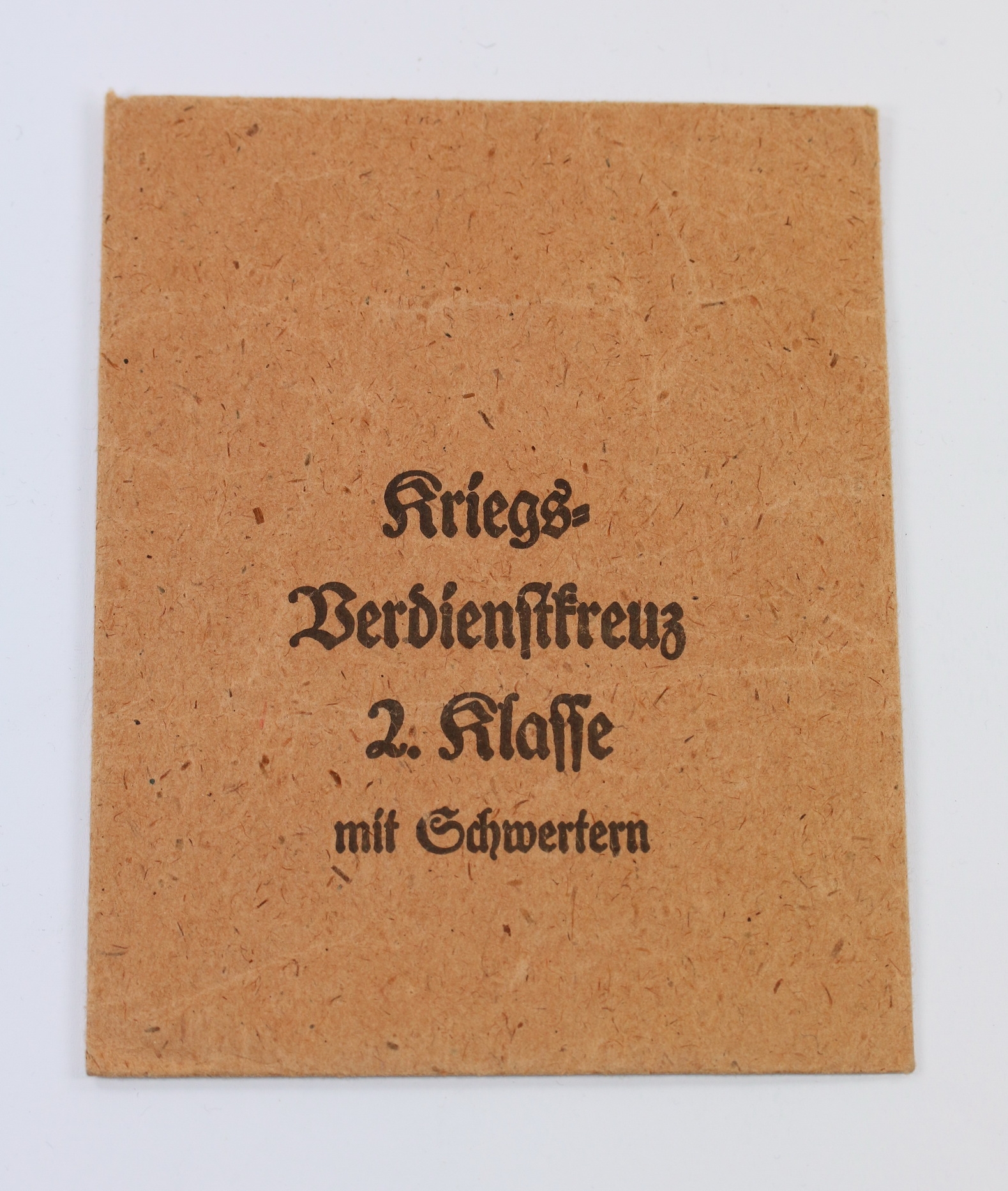 tuete_kriegsverdienstkreuz_2 Verleihungstüte Kriegsverdienstkreuz 2. Klasse mit Schwertern, Karl Hensler – Bild 1
