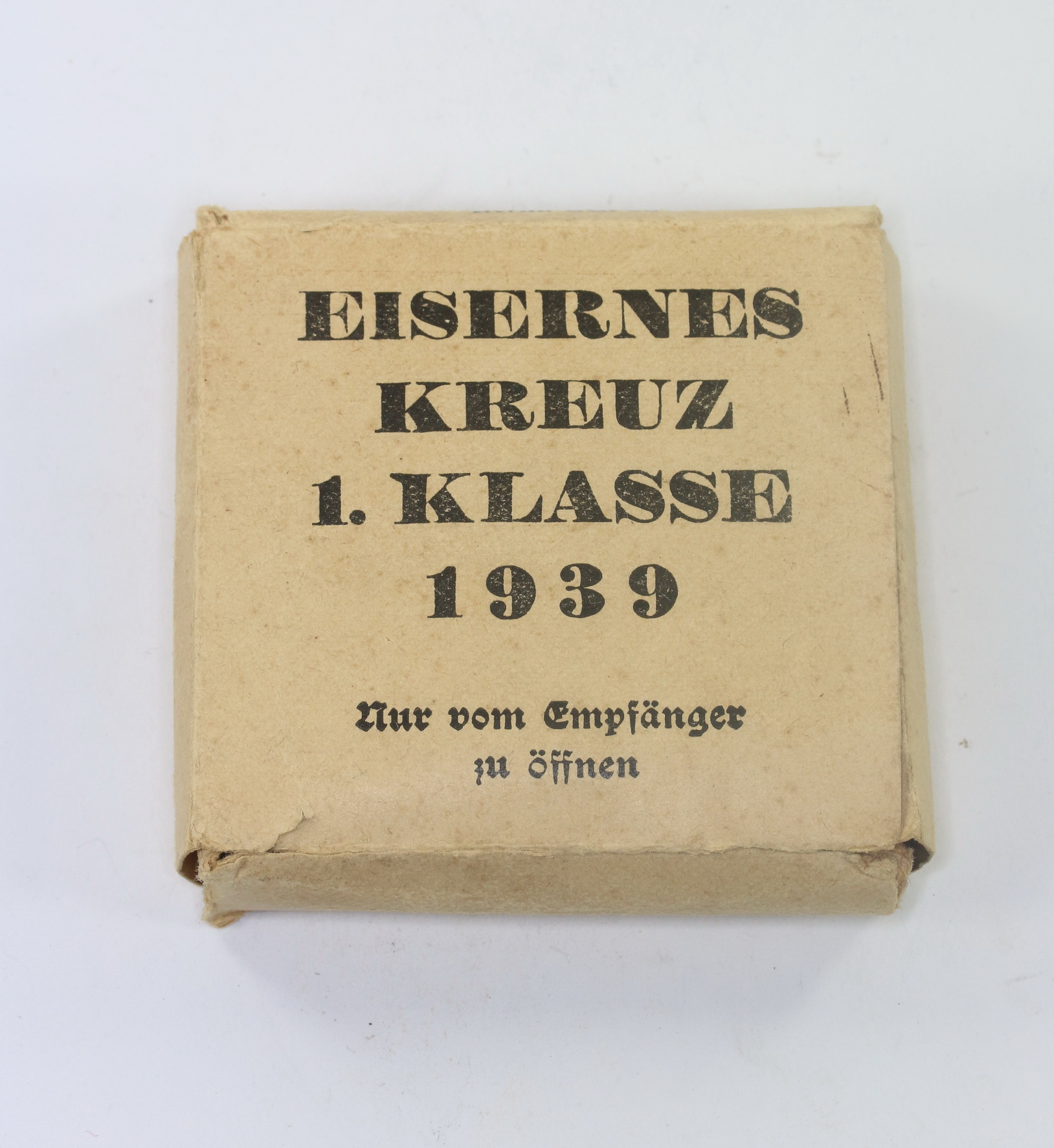 Umkarton Eisernes Kreuz 1. Klasse 1939, Paul Meybauer Berlin SW68 – Bild 1